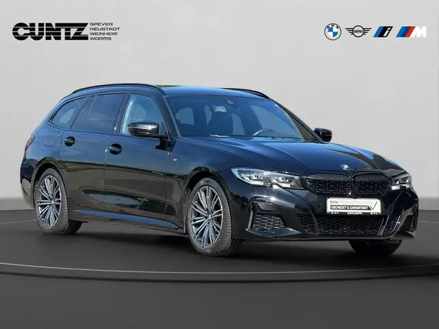 BMW 3 Series view 4