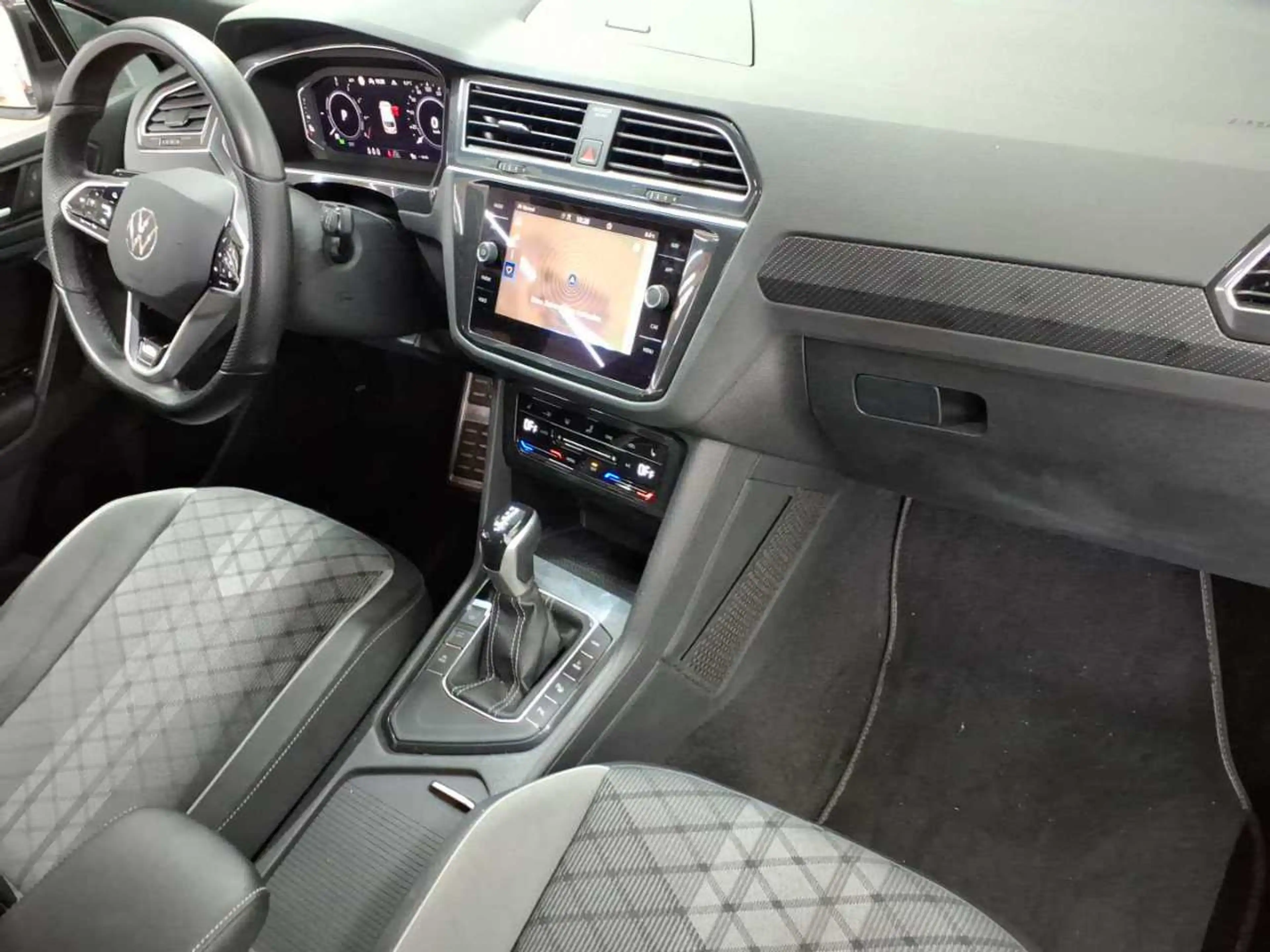 Volkswagen Tiguan Tiguan 1.4 eHybrid R-Line AHK KAM NAV — photo 9