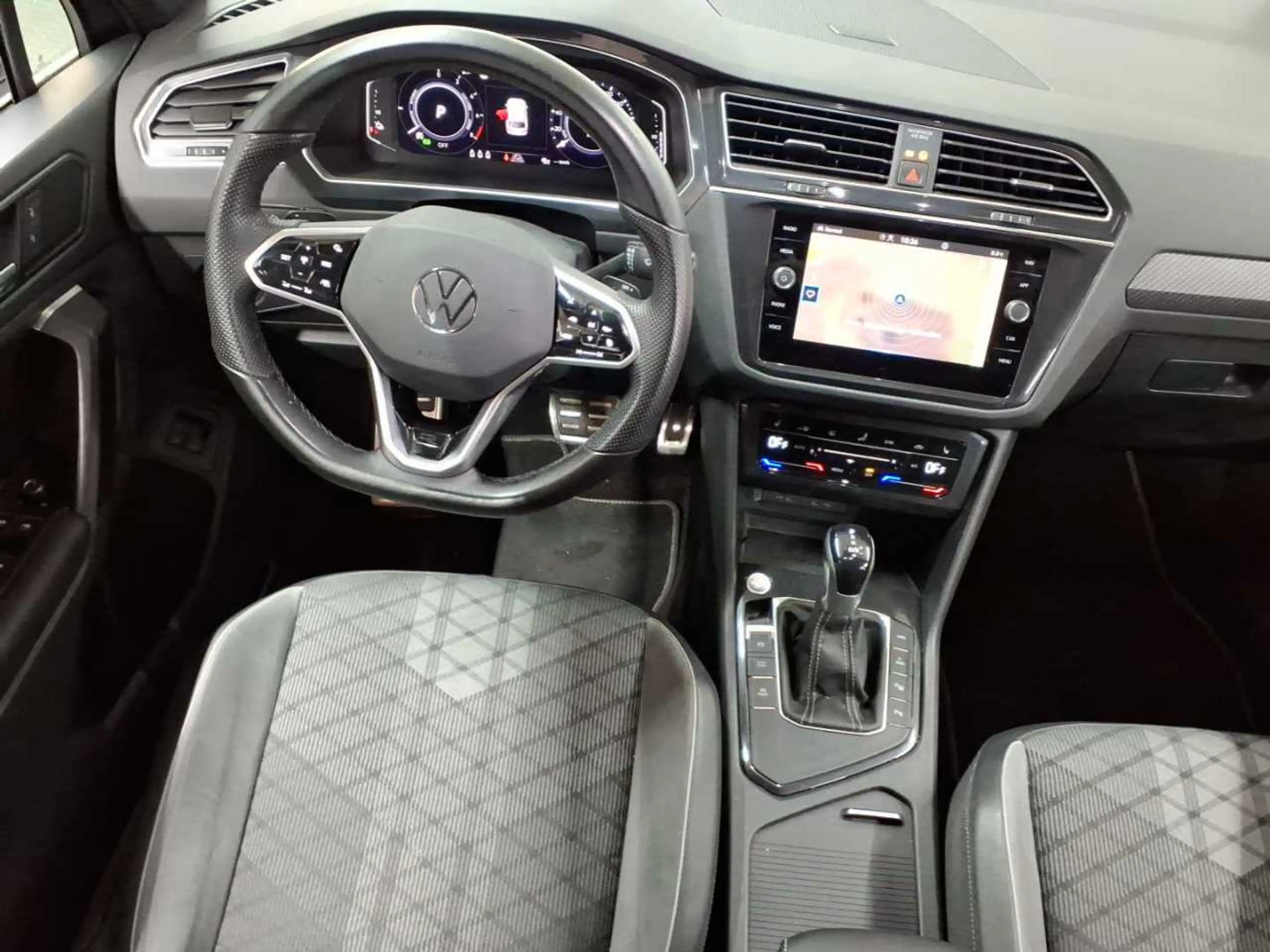 Volkswagen Tiguan Tiguan 1.4 eHybrid R-Line AHK KAM NAV — photo 10