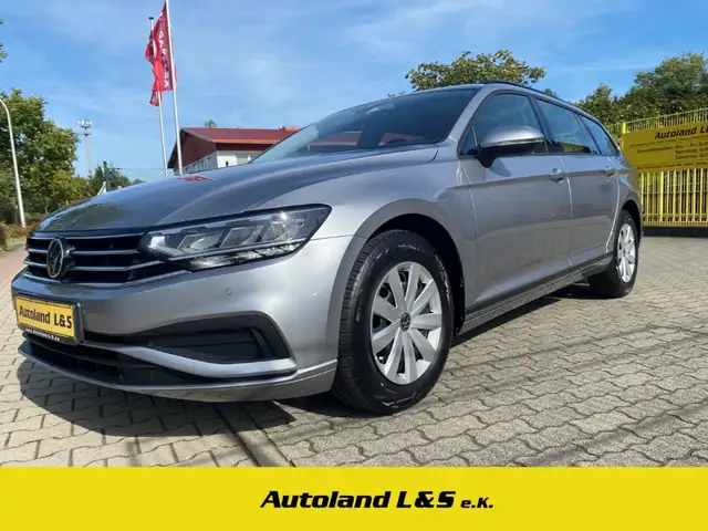Volkswagen Passat Variant,LED,PDC,SH,Kamera,Navi,WKR,1.Hand,VW Schec