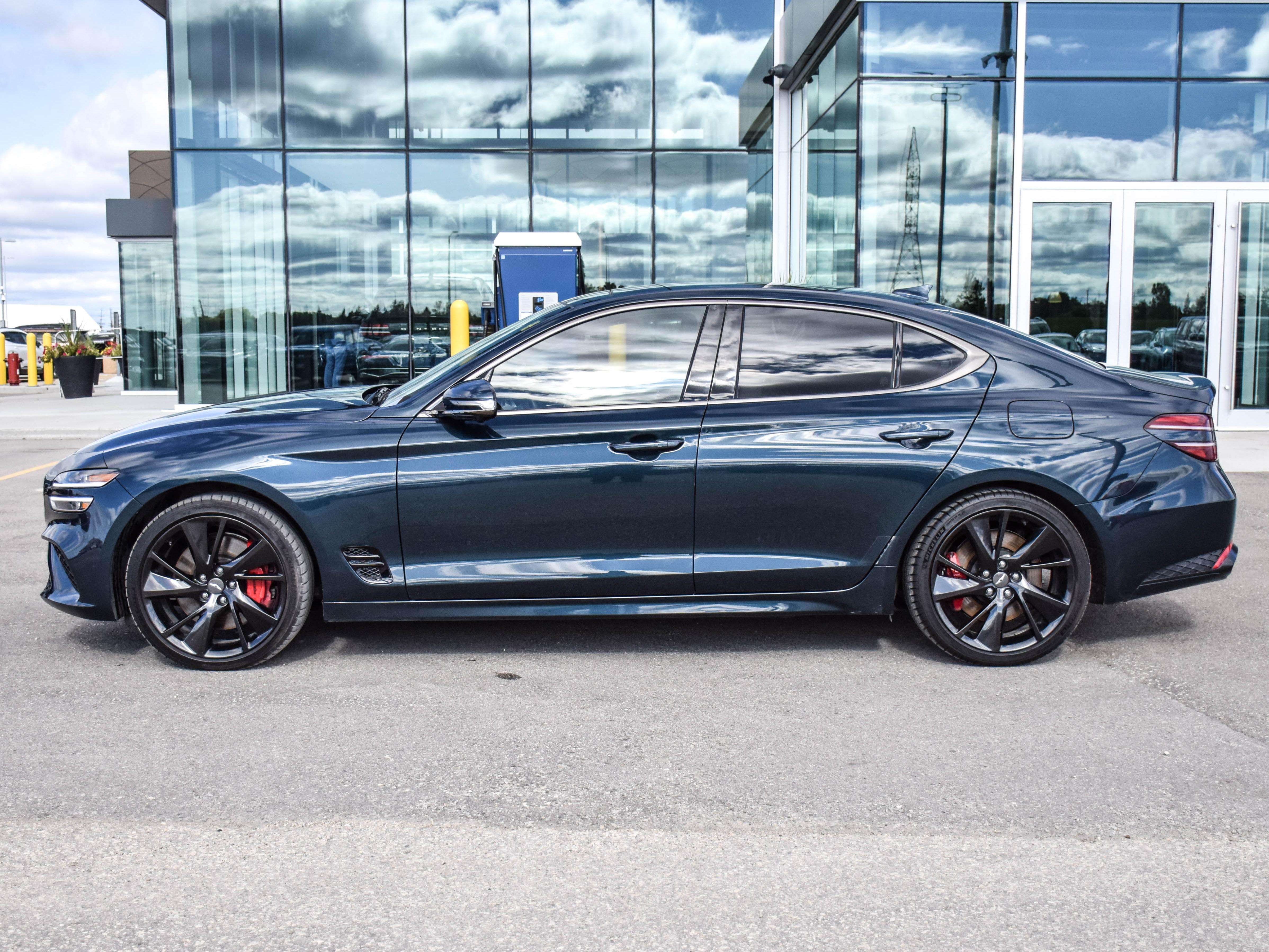 2023 Genesis G70
