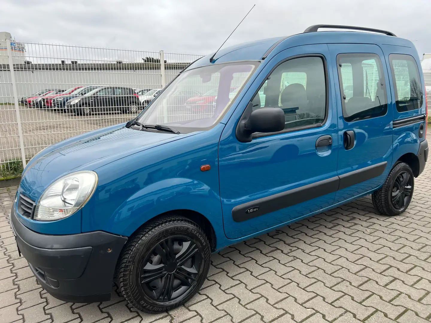 Renault Kangoo RN / Basis Bleu - 1