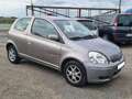 Toyota Yaris 1.3 VVT-I 87CH LUNA 3P Gris - thumbnail 1