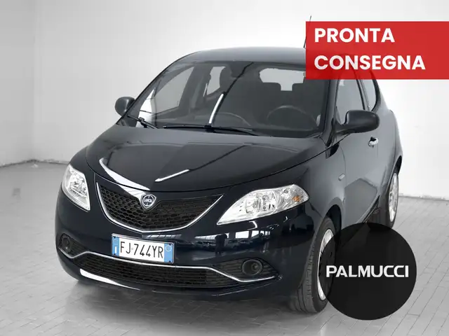 Lancia Ypsilon Ypsilon 1.2 69 CV 5 porte Silver
