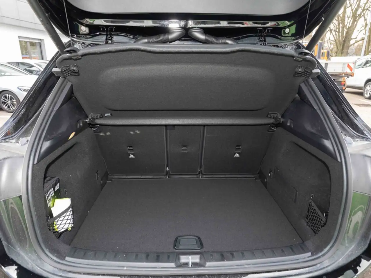 Mercedes-Benz GLA 250 e mit EQ Hybrid Technologie e Hybrid Progressive M 14
