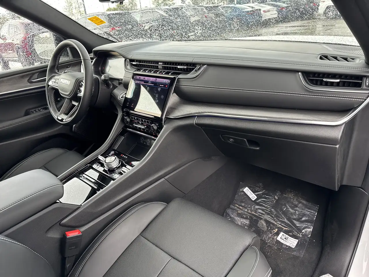 Jeep Grand Cherokee снимка Jeep Grand Cherokee