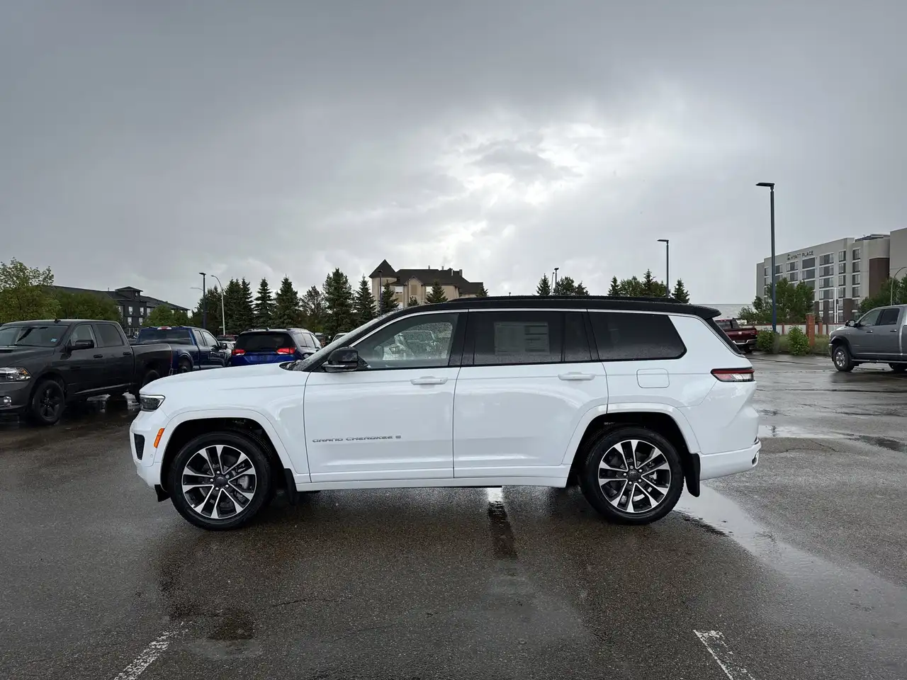 Jeep Grand Cherokee снимка Jeep Grand Cherokee