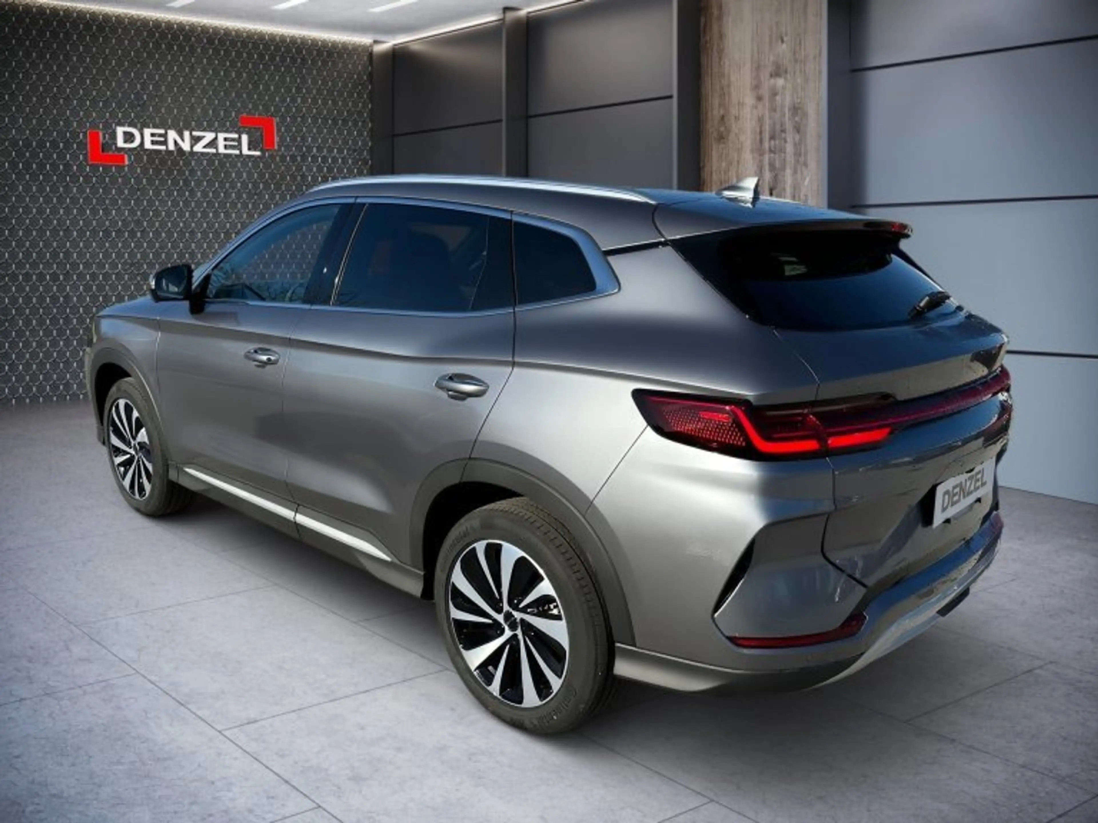 BYD Seal U DM-i Design AWD — photo 2