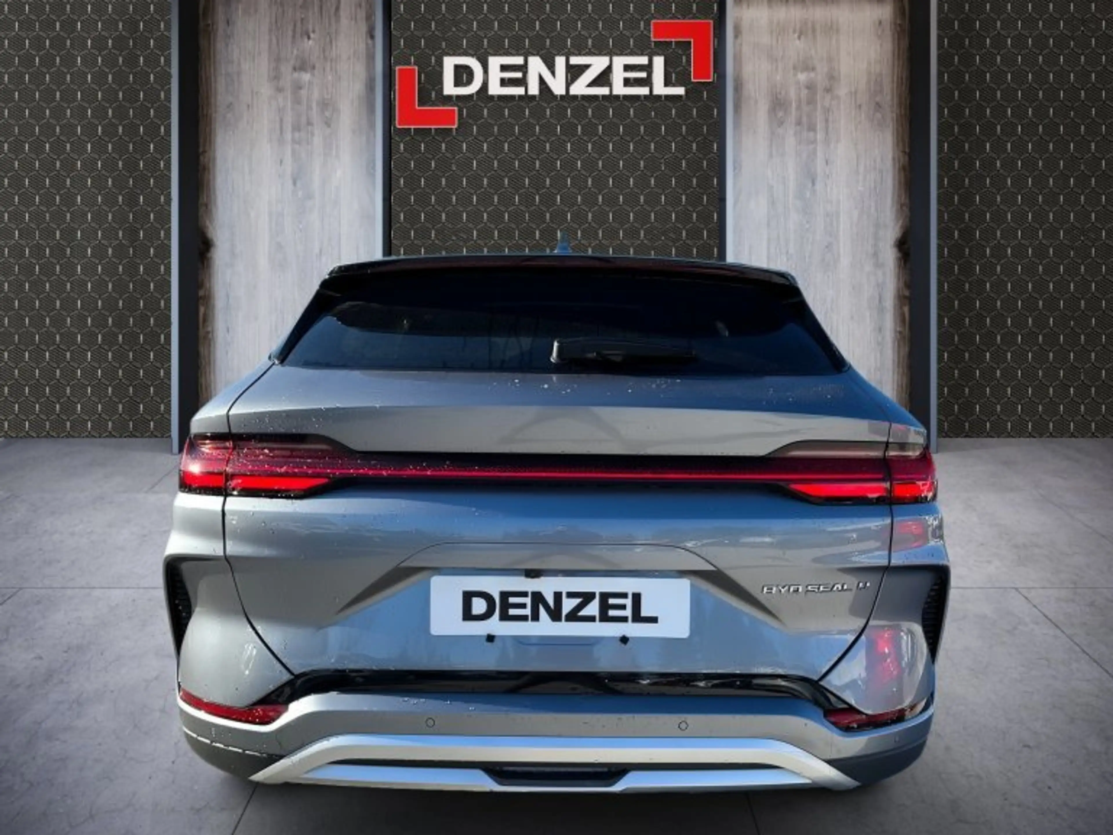 BYD Seal U DM-i Design AWD — photo 9