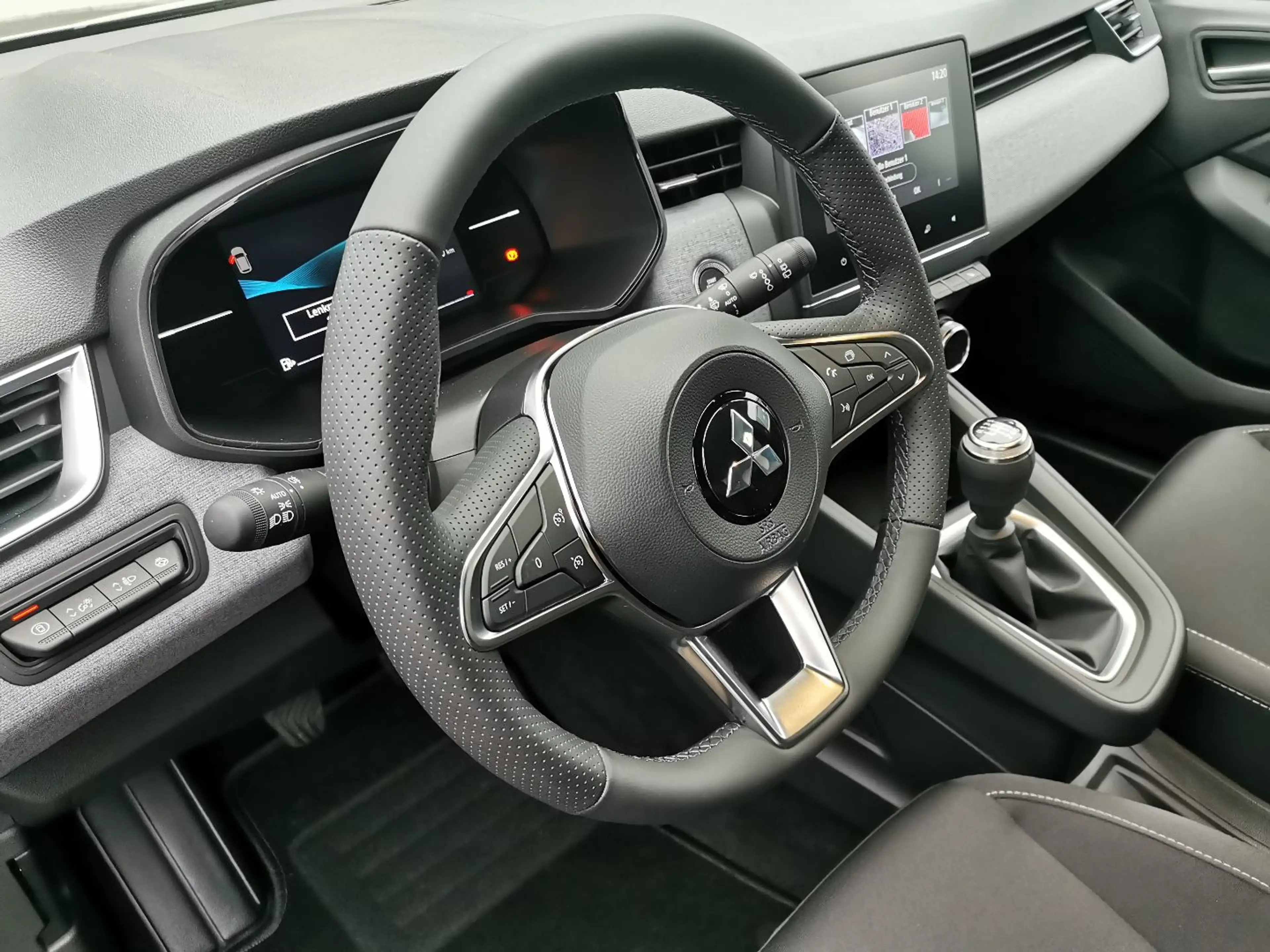 Mitsubishi Colt PLUS 1.0 T-Benzin - Werksgarantie bis 12/2030 — photo 12