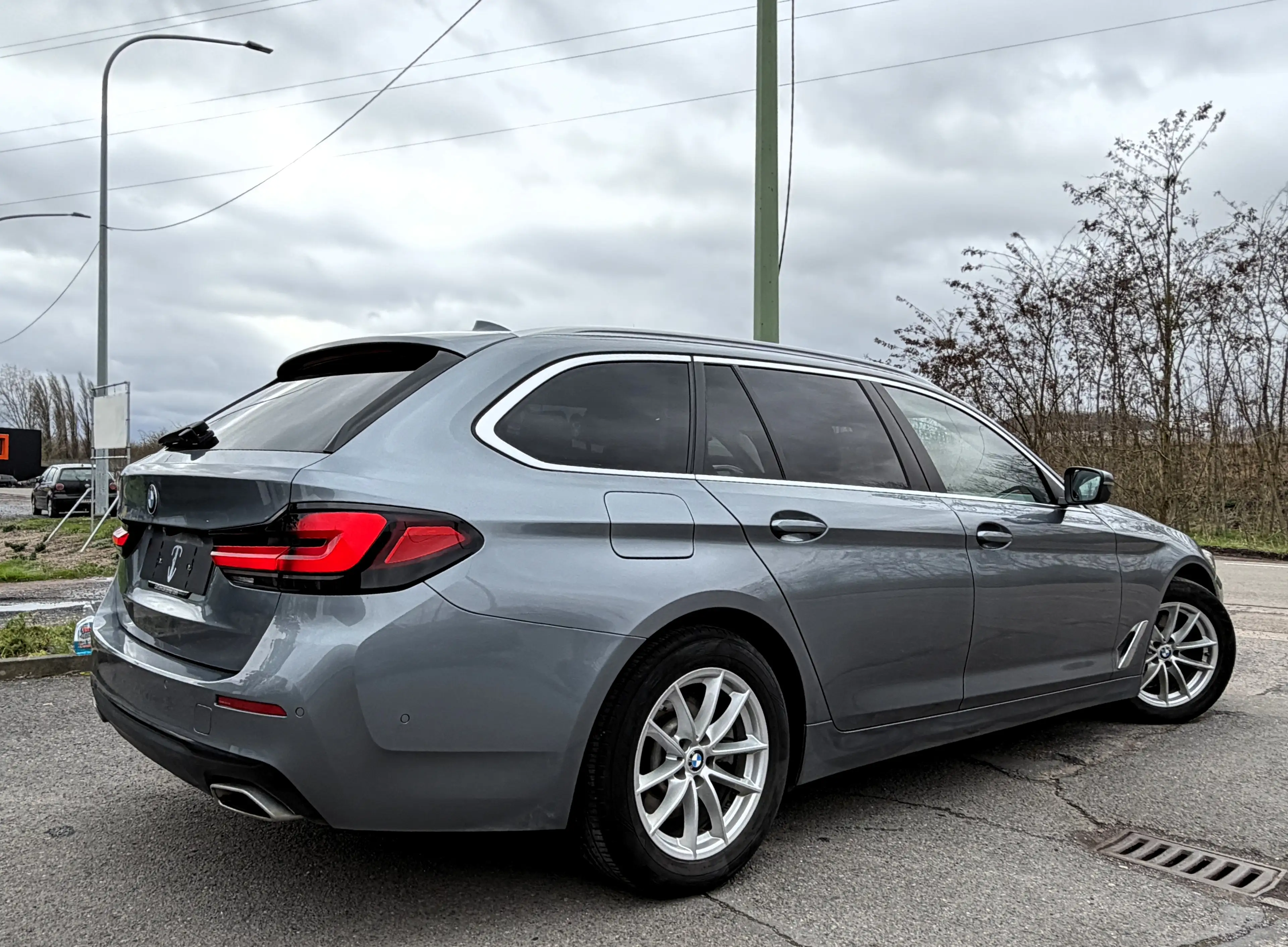 BMW 518 dA CONFORT SEATS/CAMERA/KEYLESS/COCKPIT/CAMERA — photo 10
