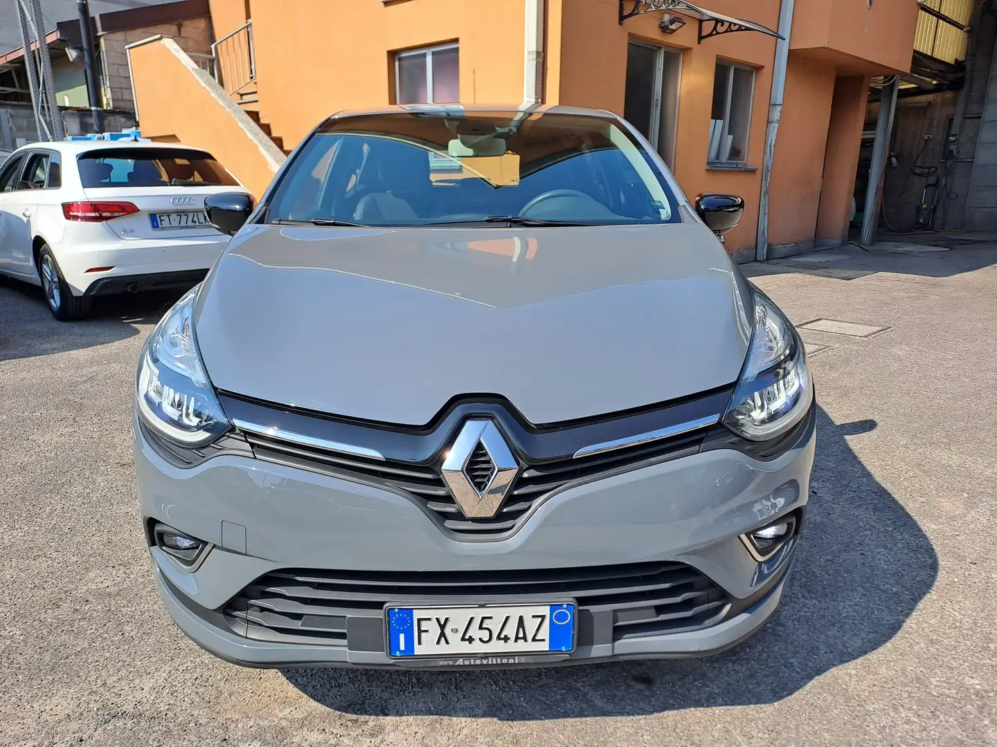 Renault Clio 0.9 BENZINA TCE *OK NEOPATENTATI* E6 Grijs - 2