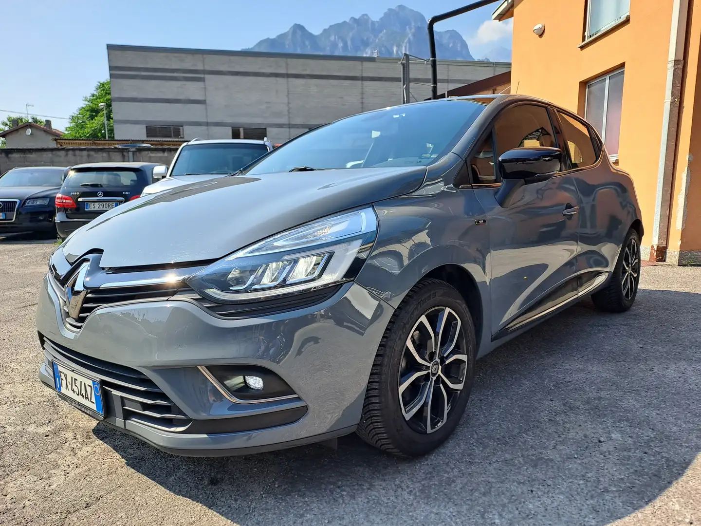 Renault Clio 0.9 BENZINA TCE *OK NEOPATENTATI* E6 Grijs - 1