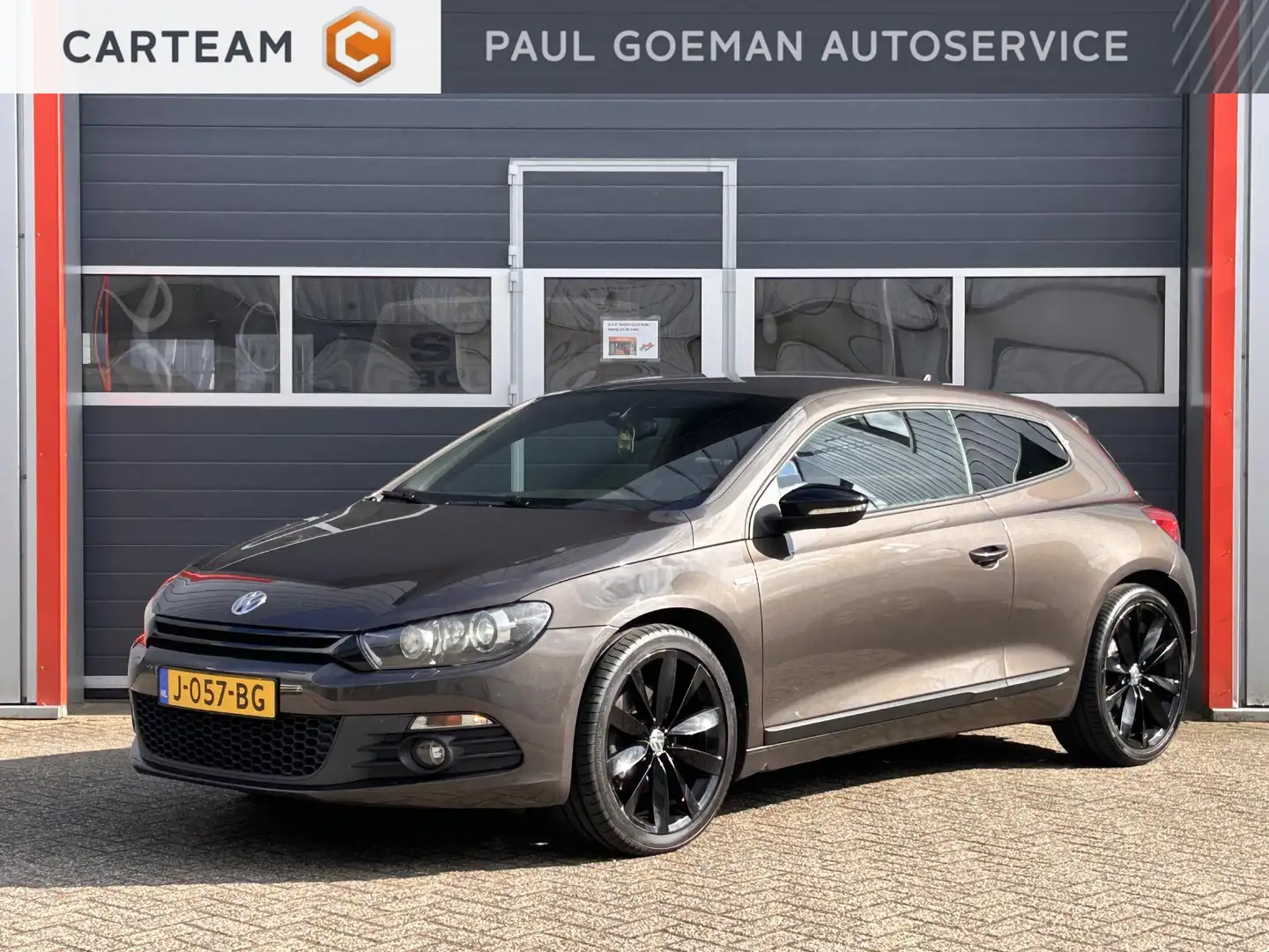 Volkswagen Scirocco 1.4 TSI Highline Plus Šedá - 1