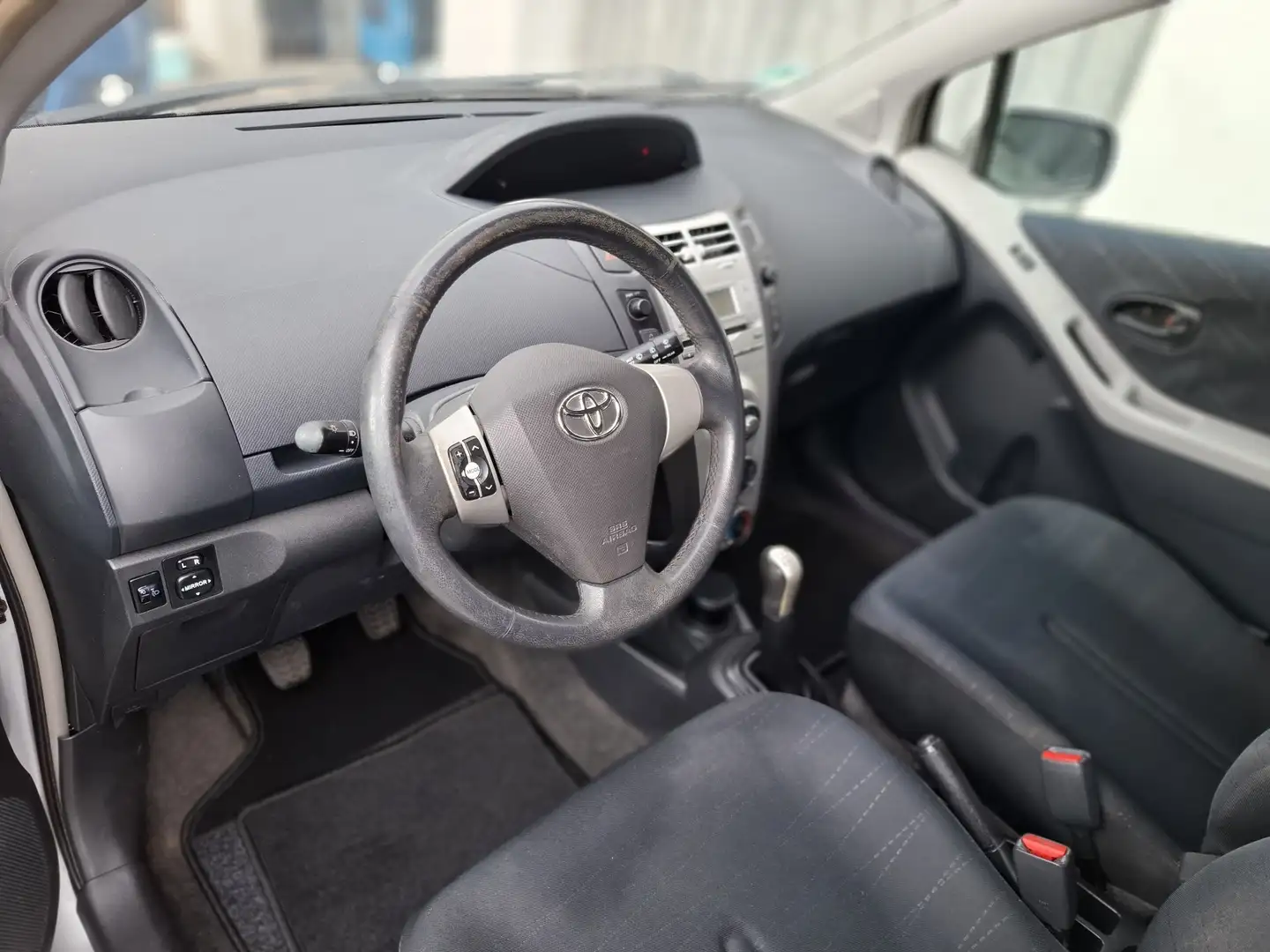 Toyota Yaris Yaris ,beim kauf TÜV neu. VHB - 2
