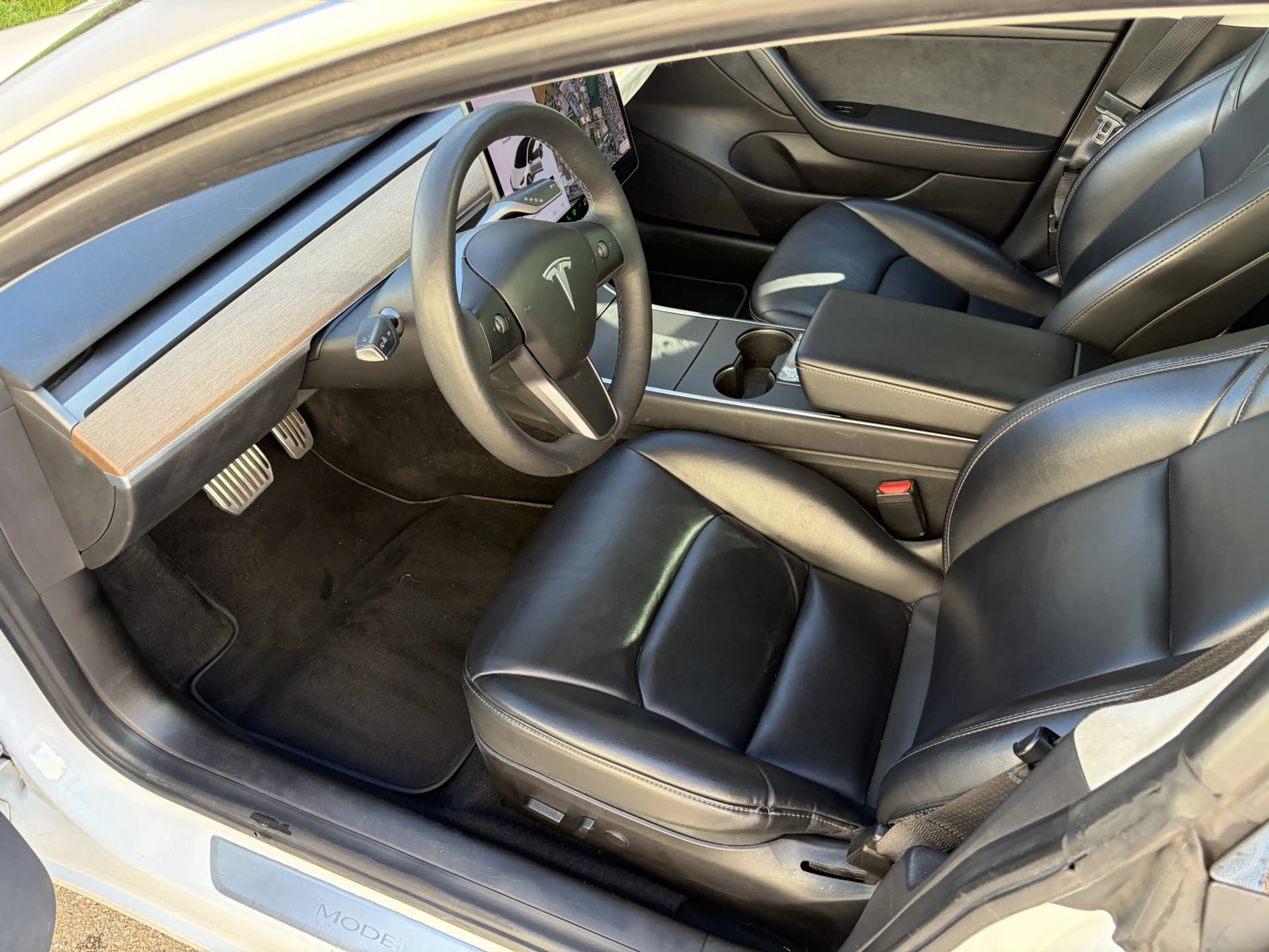 Tesla Model 3 Standard RWD Plus 60 kWh / AUTOMAAT / PANORAMADAK — photo 6