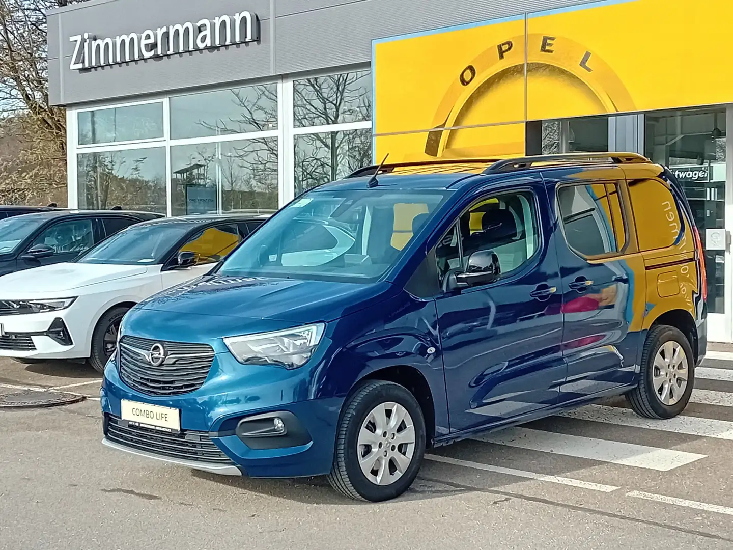 Opel Combo Life e Ultimate Klima Navi PDC Blau - 1