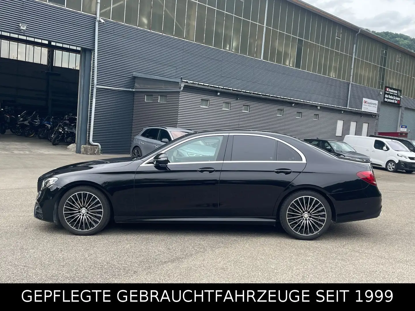 Mercedes-Benz E 220 d  Lim. AMG LINE*PANORAMA*DISTRONIC*TOP* Noir - 2