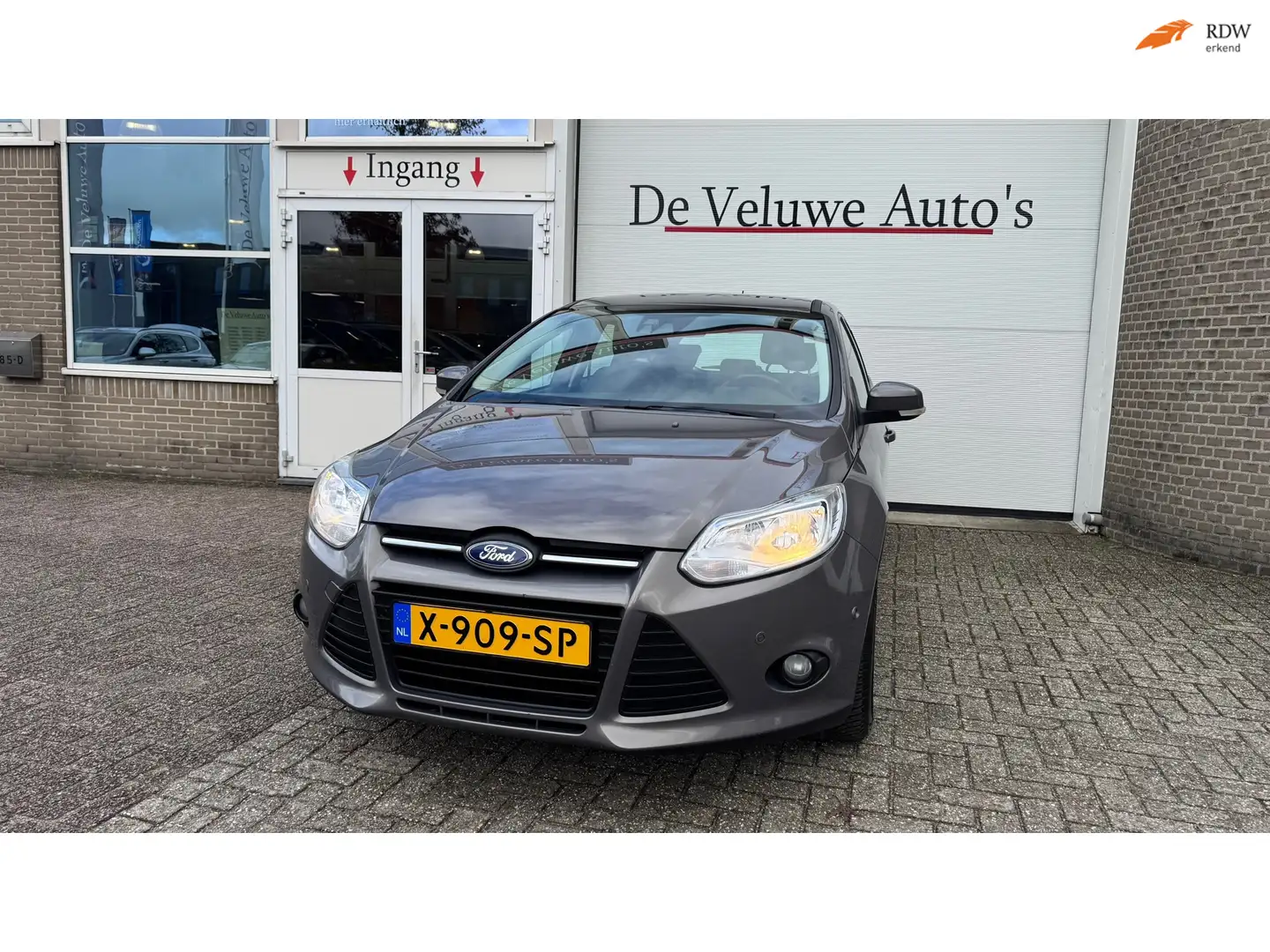 Ford Focus 1.0 EcoBoost Lease Titanium |Climate|Cruise|Navi| Brun - 1