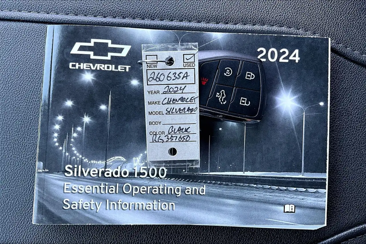 Chevrolet Silverado 1500 снимка Chevrolet Silverado 1500