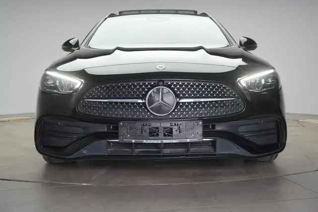 Mercedes-Benz C-Class view 2