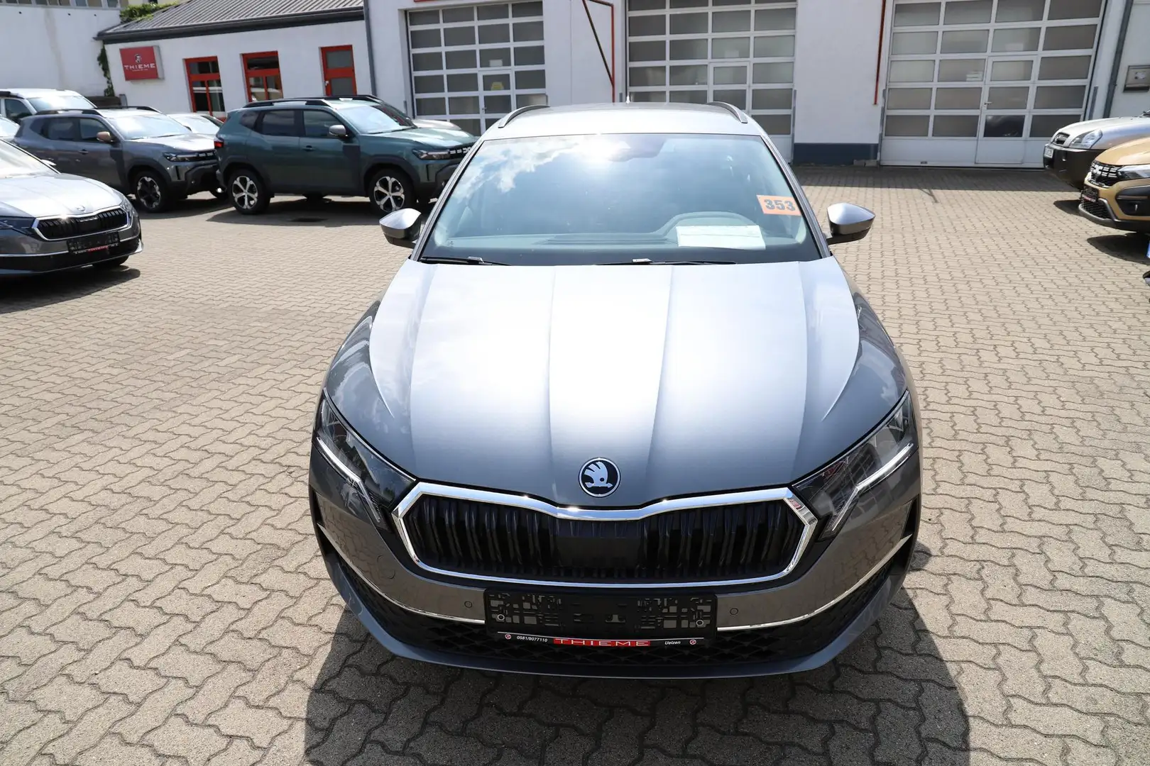 Skoda Octavia Combi Selection 150PS eTSI DSG - AHK/Kamera/SHZ... Grau - 2