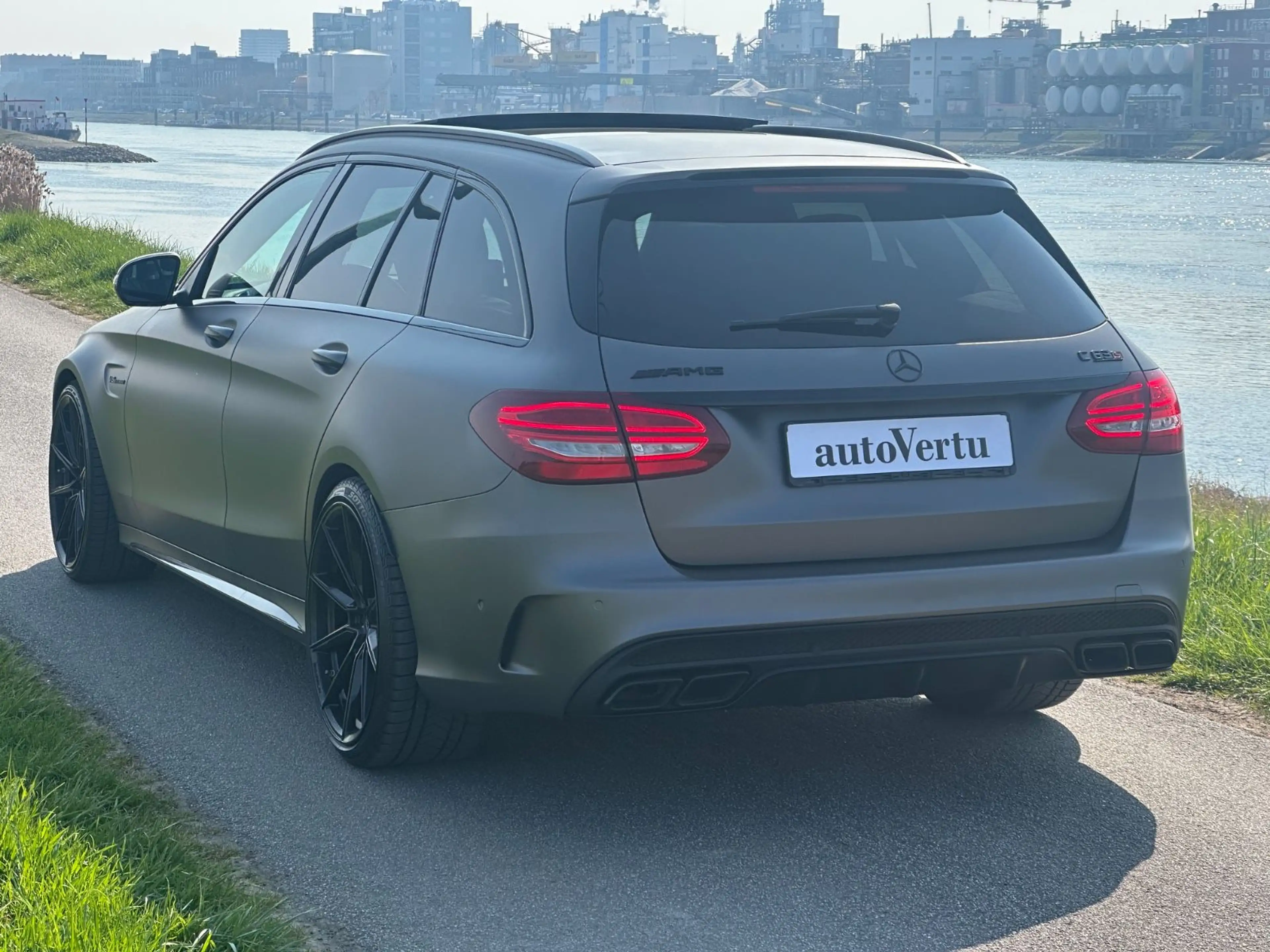 Mercedes-Benz C 63 AMG — photo 5