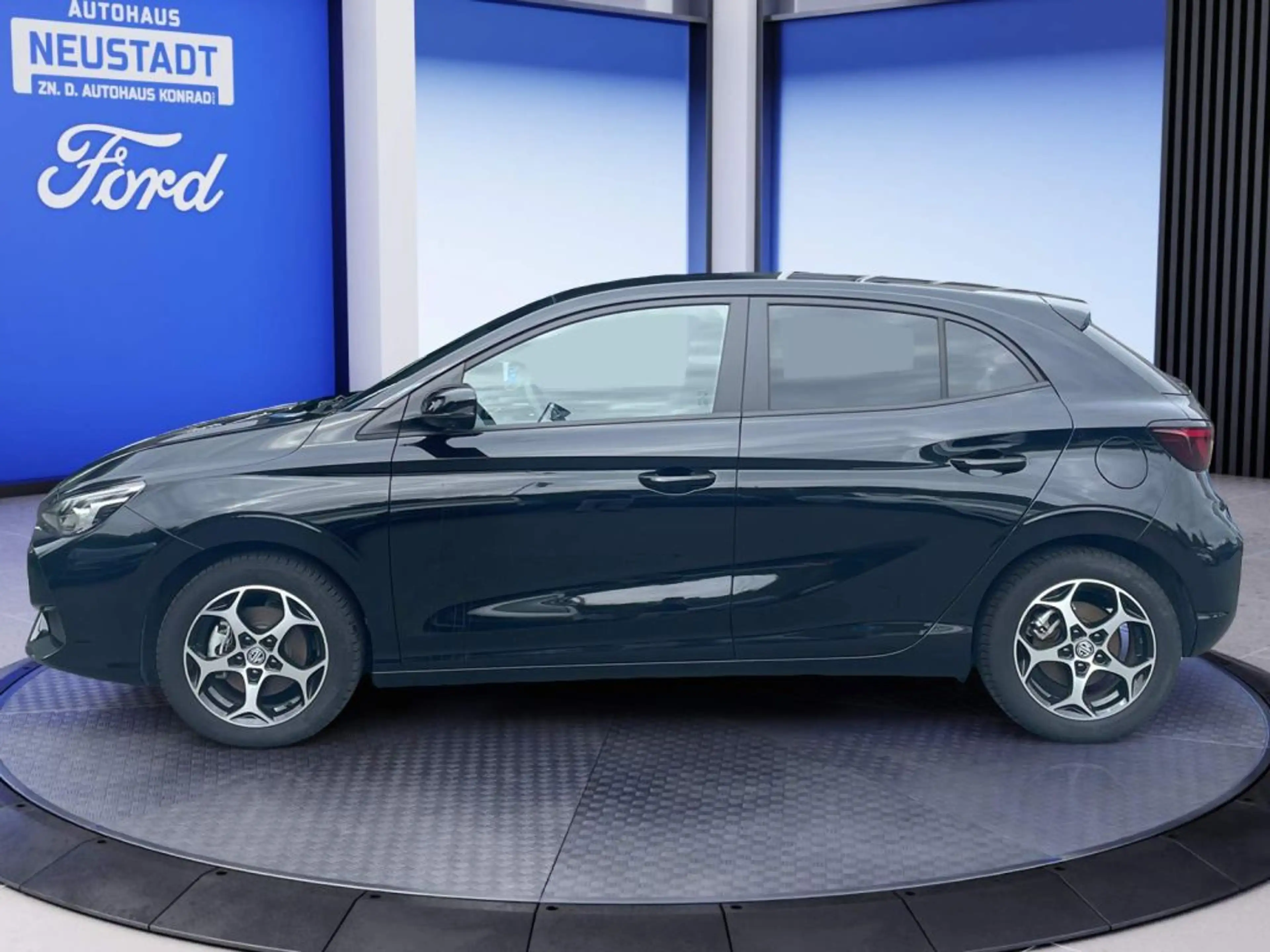 MG MG3 3 Hybrid+ Luxury — photo 3