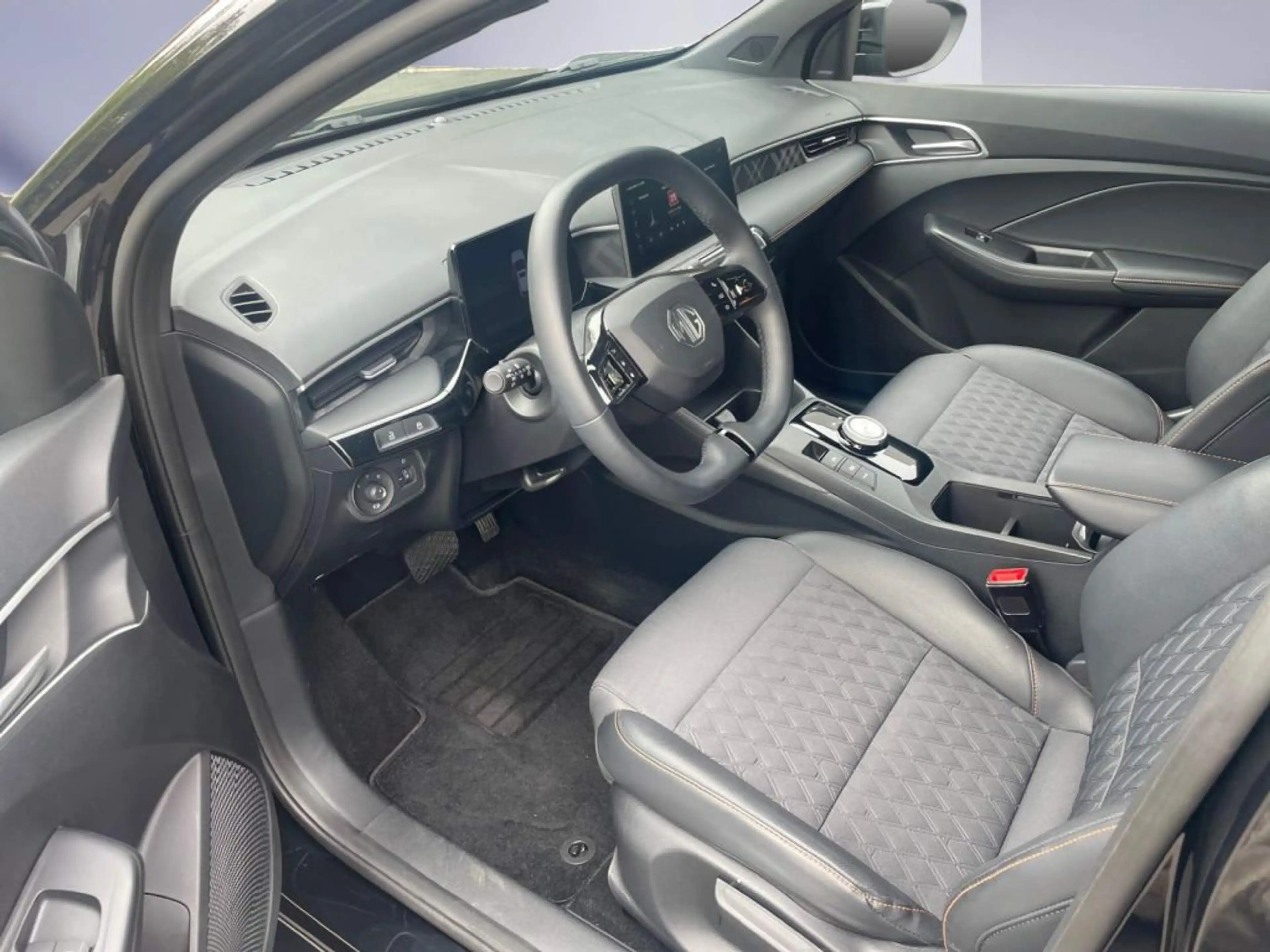 MG MG3 3 Hybrid+ Luxury — photo 8