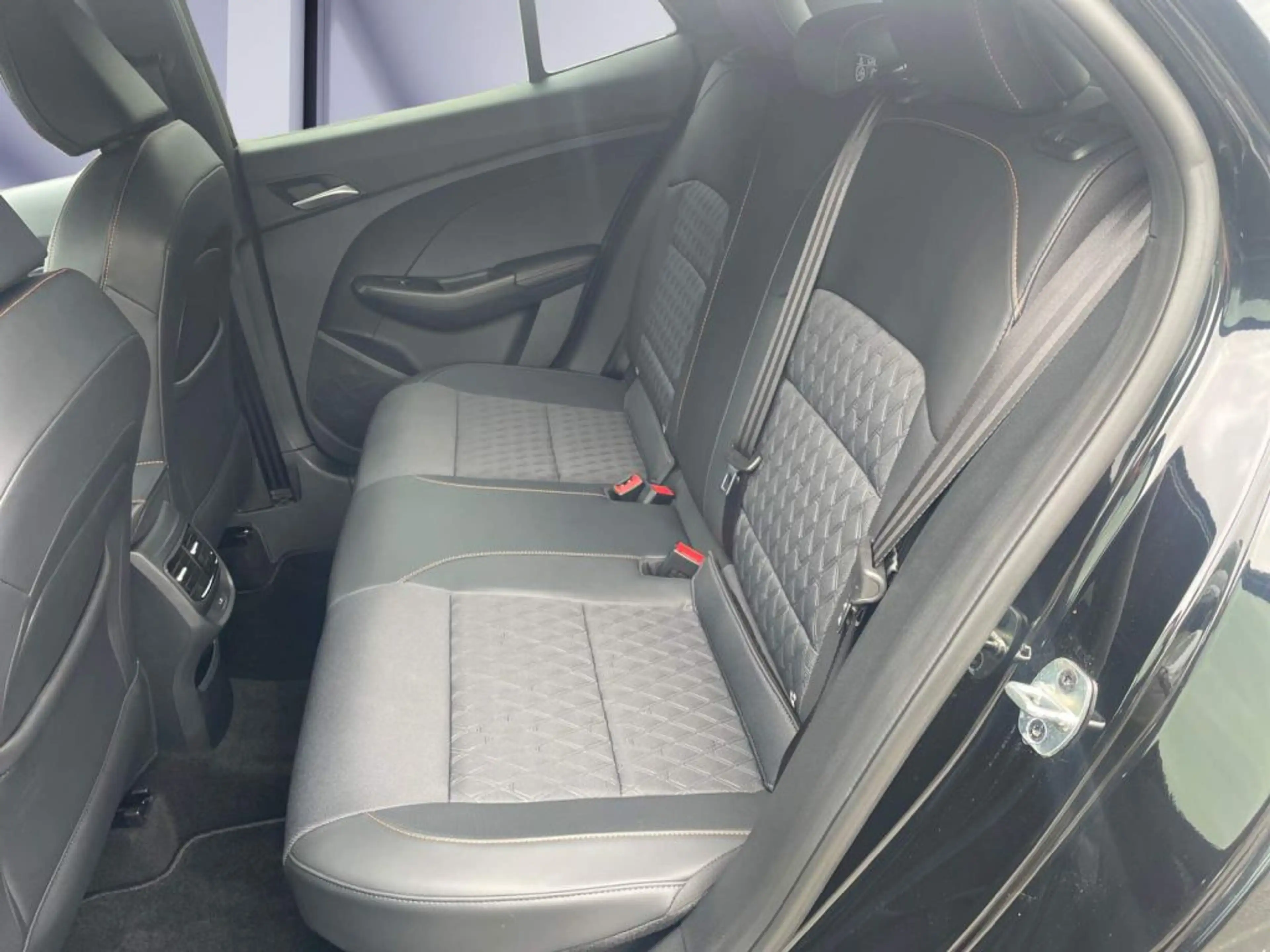 MG MG3 3 Hybrid+ Luxury — photo 9
