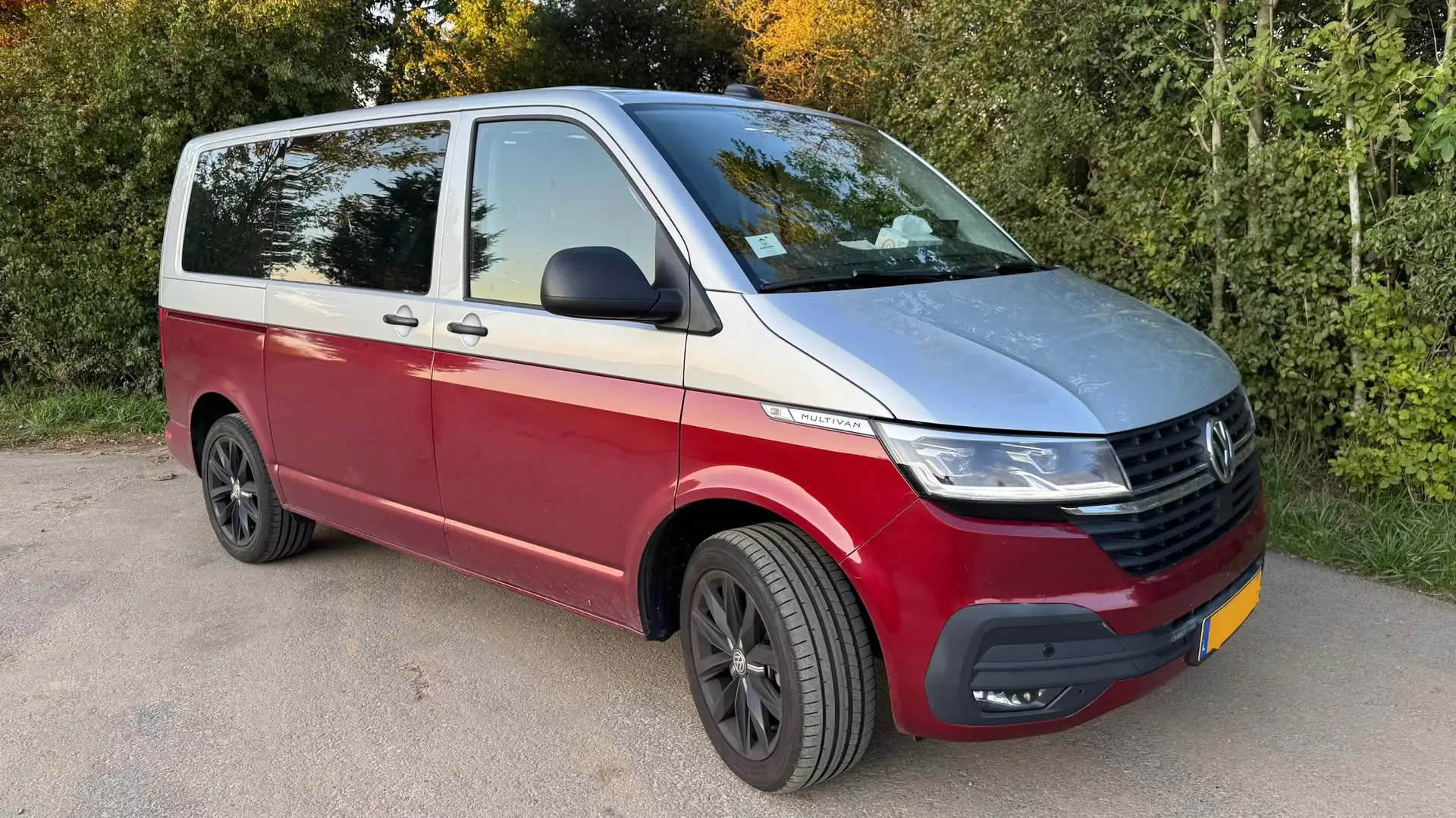 Volkswagen T6.1 Multivan Multivan T6.1 Kurz DSG Trendline Argent - 1