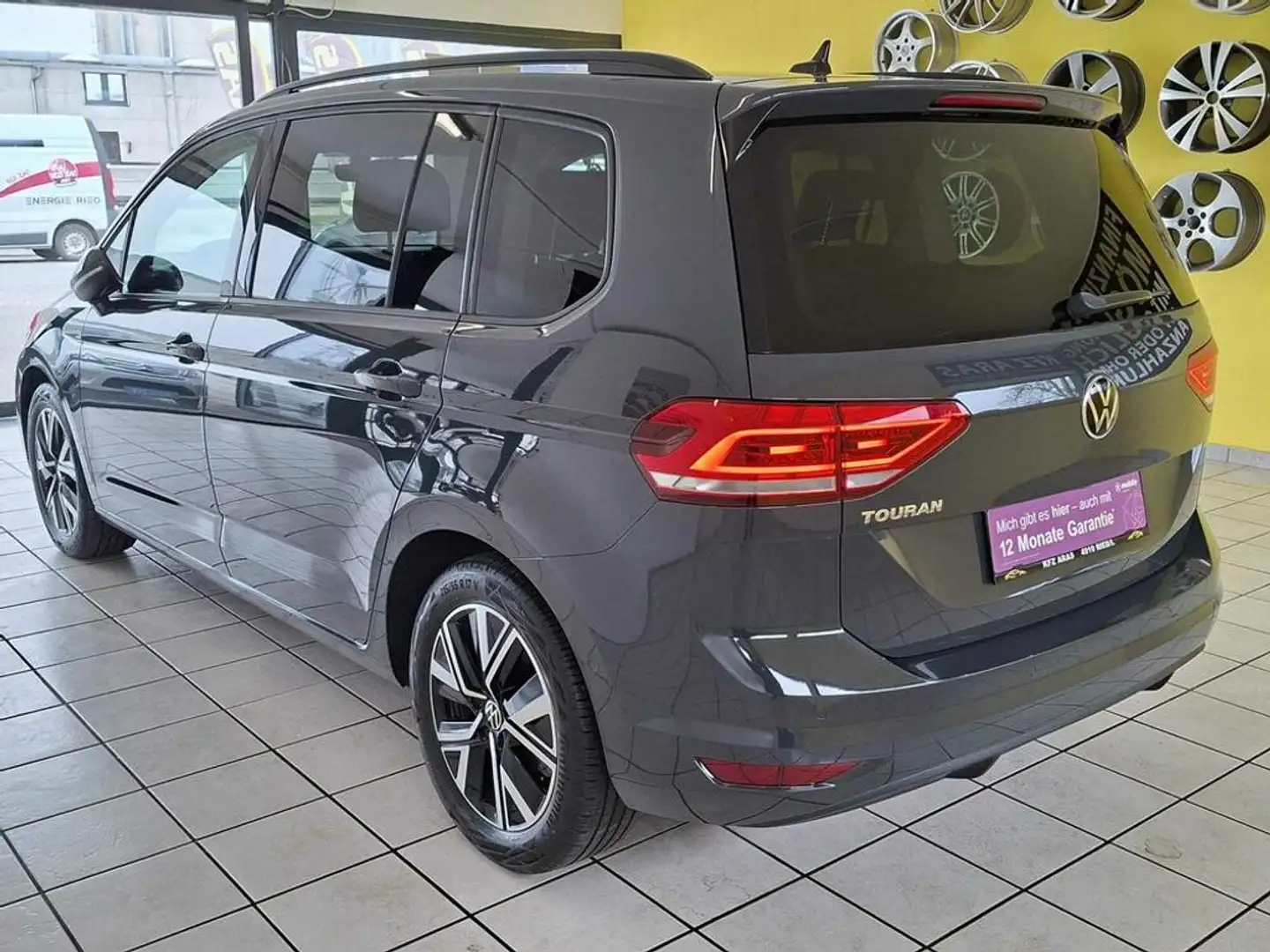 Volkswagen Touran Comfortline 2,0TDI WINTERPAKET, LED, RFK Grau - 2