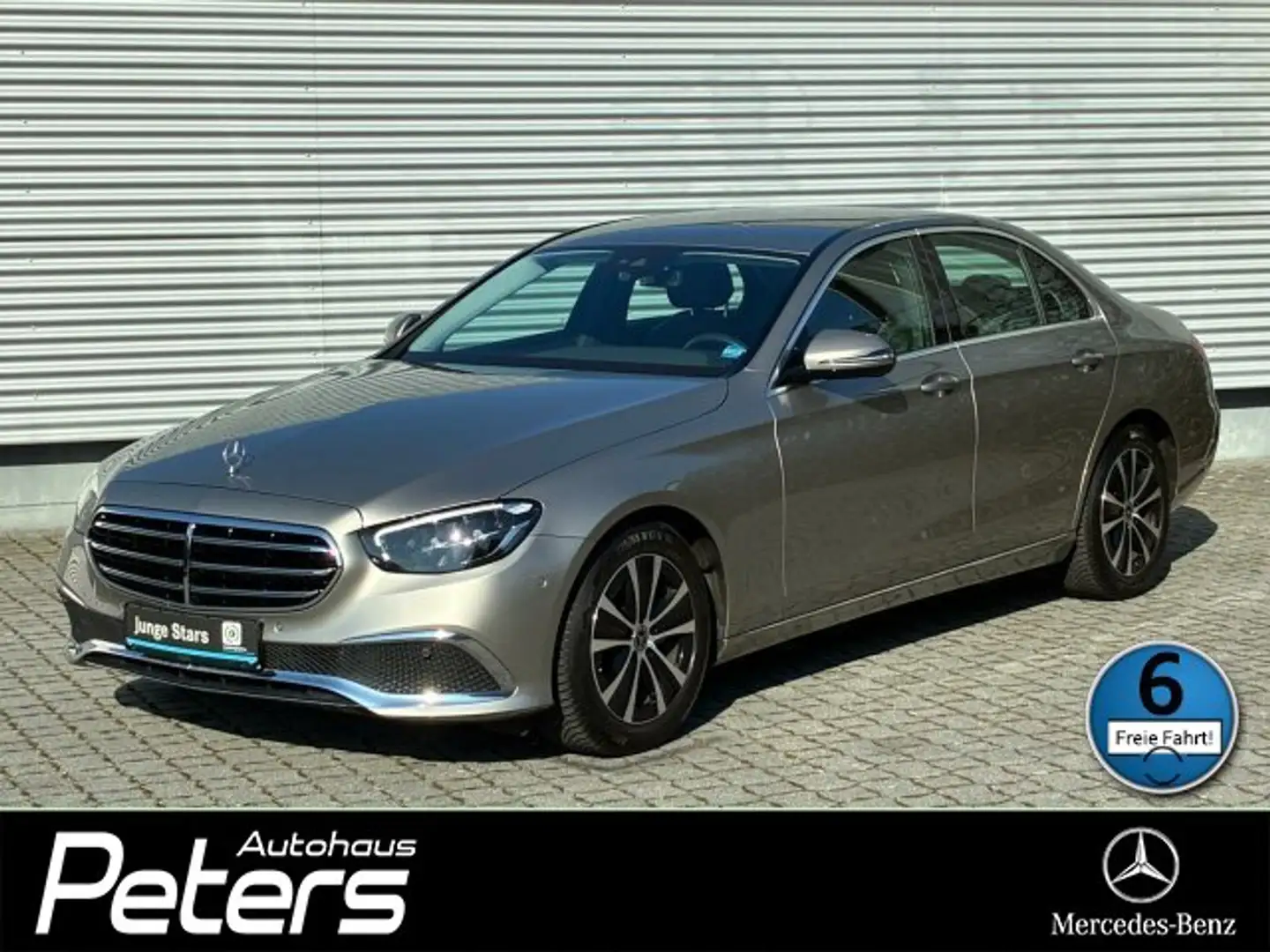 Mercedes-Benz E 220 E 220d Exclusive MBUX/Widescreen/LED/RFK/Ambient Plateado - 1