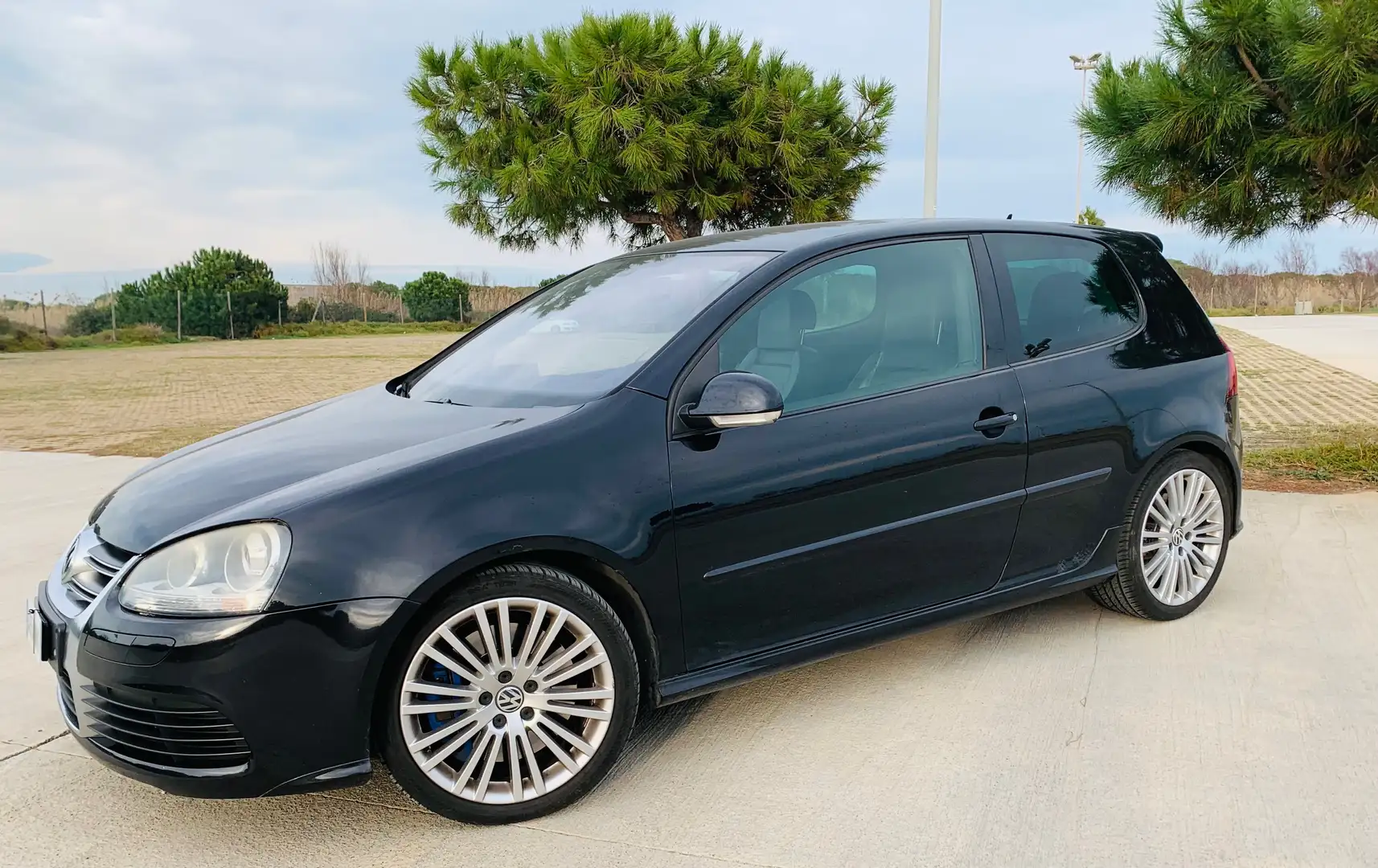 Volkswagen Golf R32 Negro - 2