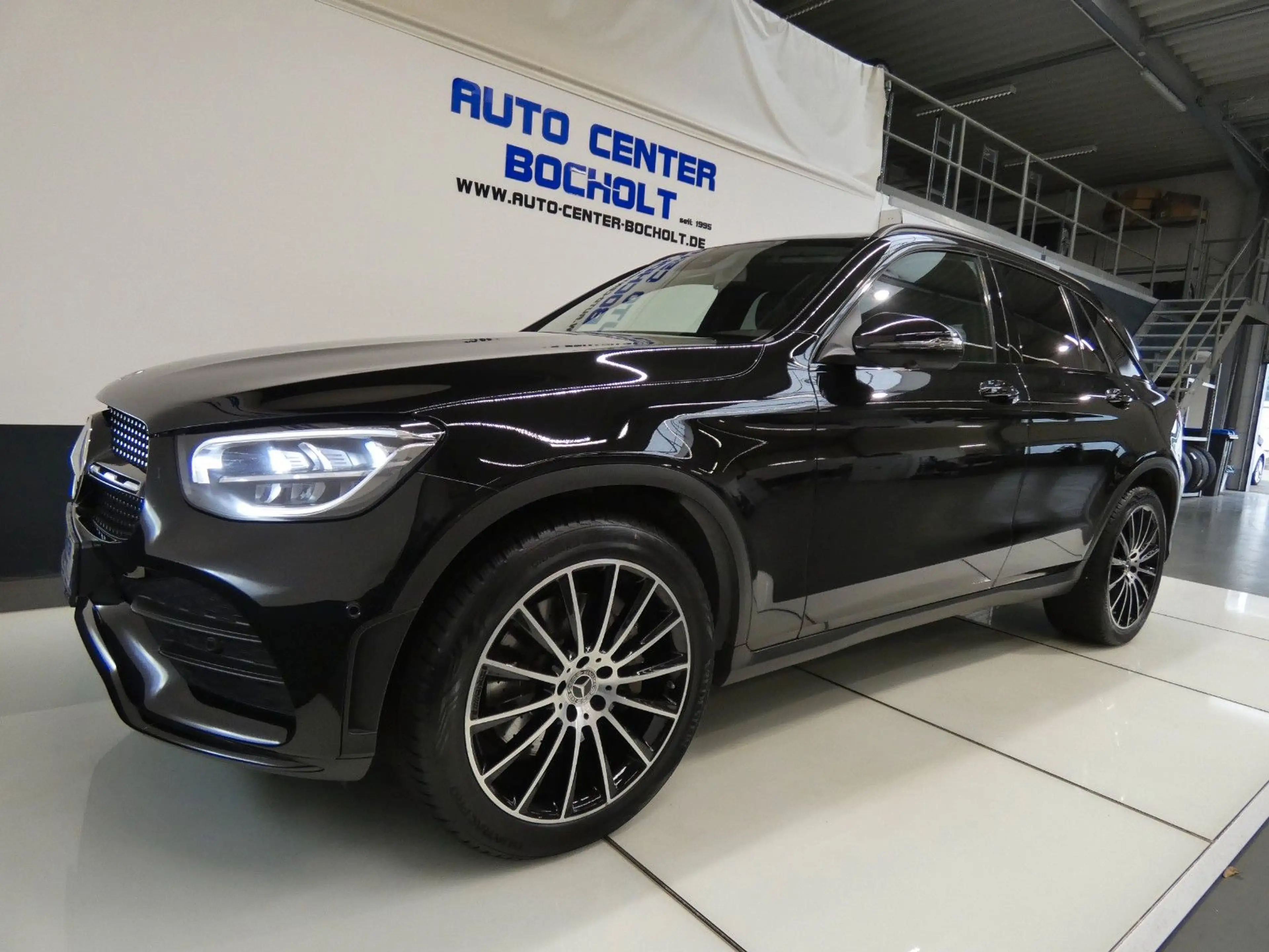 Mercedes-Benz GLC 200 4Matic 9G-Tronic AMG Line*Night-Paket — photo 11