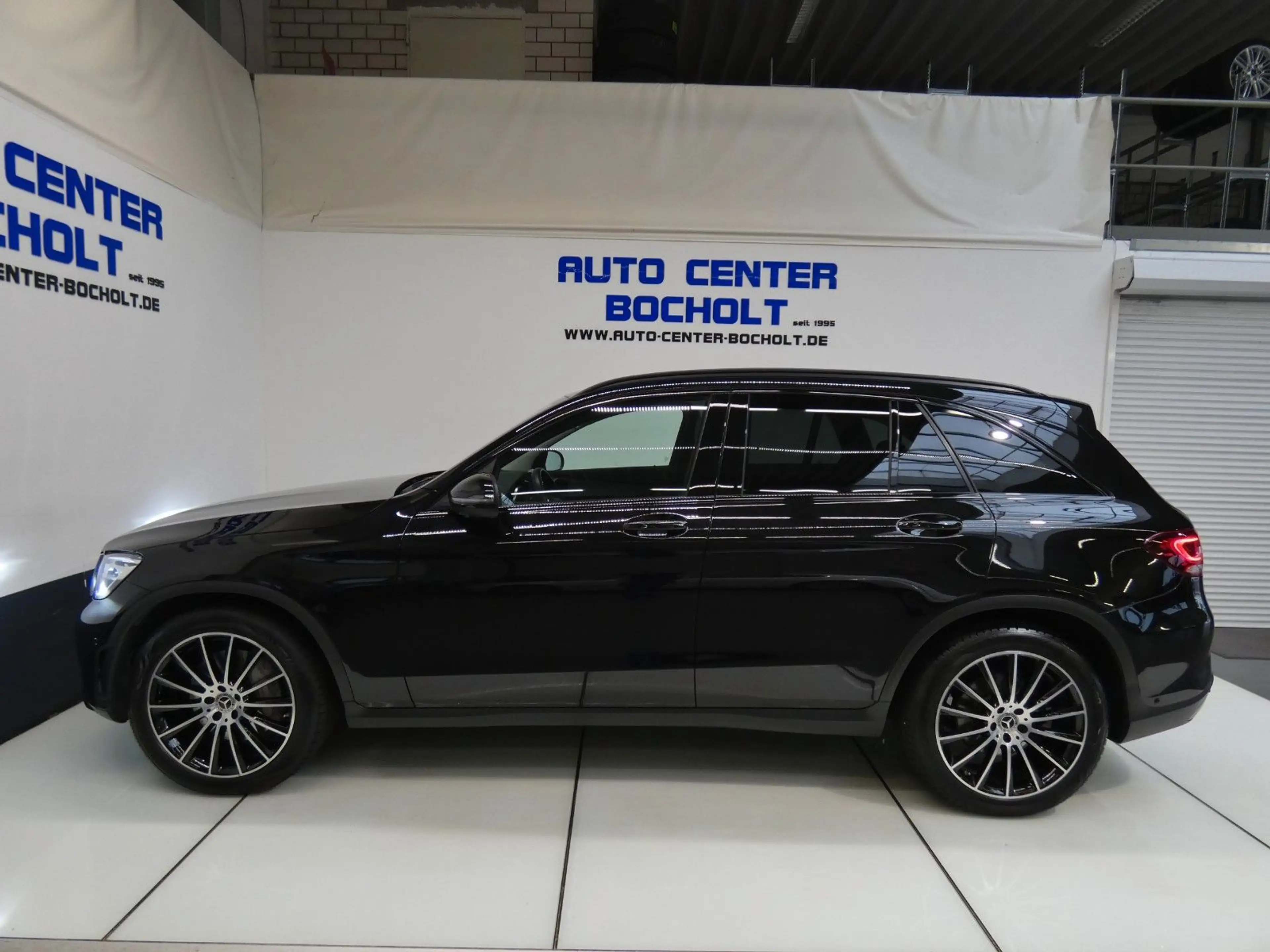Mercedes-Benz GLC 200 4Matic 9G-Tronic AMG Line*Night-Paket — photo 15