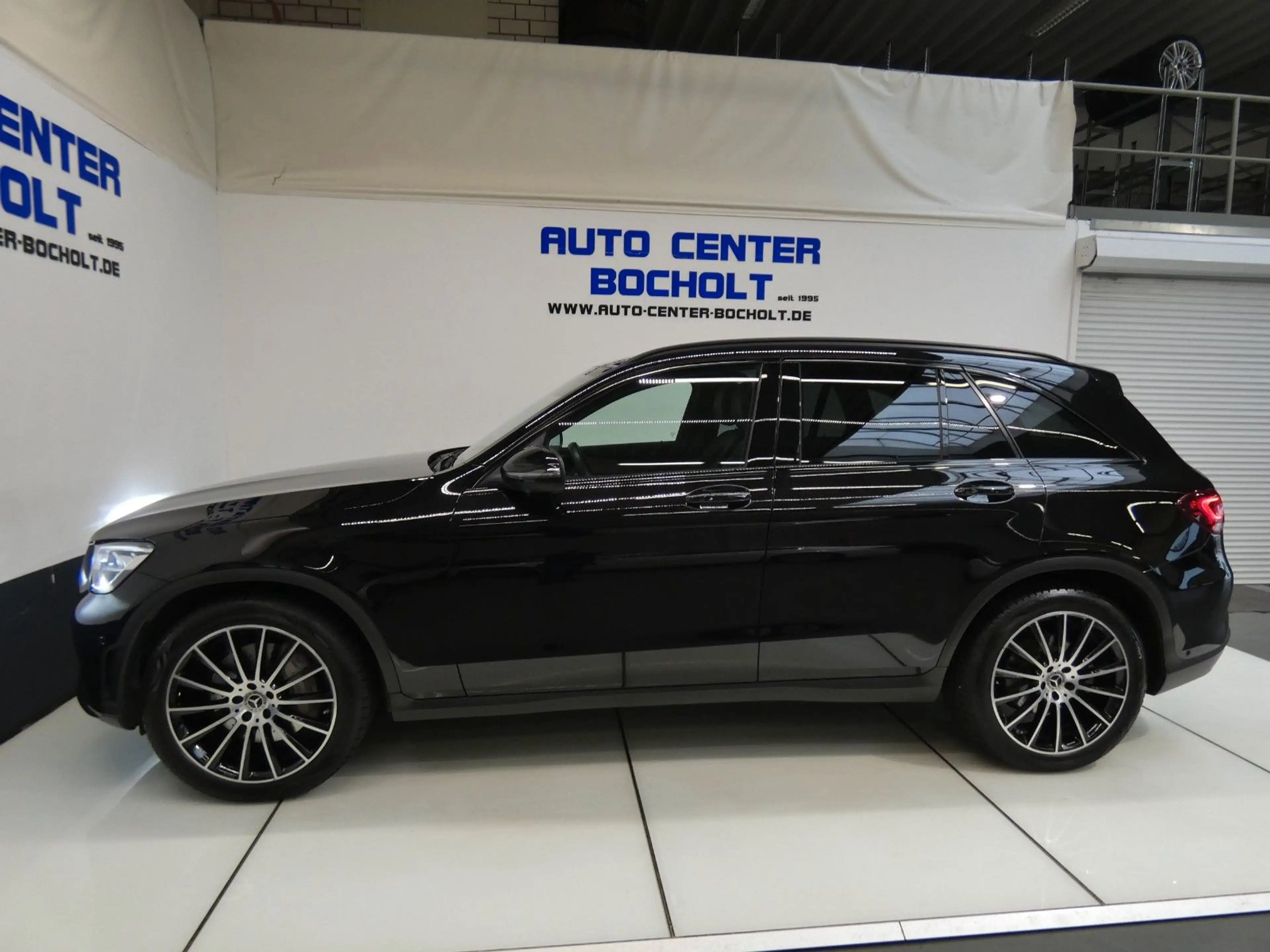 Mercedes-Benz GLC 200 4Matic 9G-Tronic AMG Line*Night-Paket — photo 14