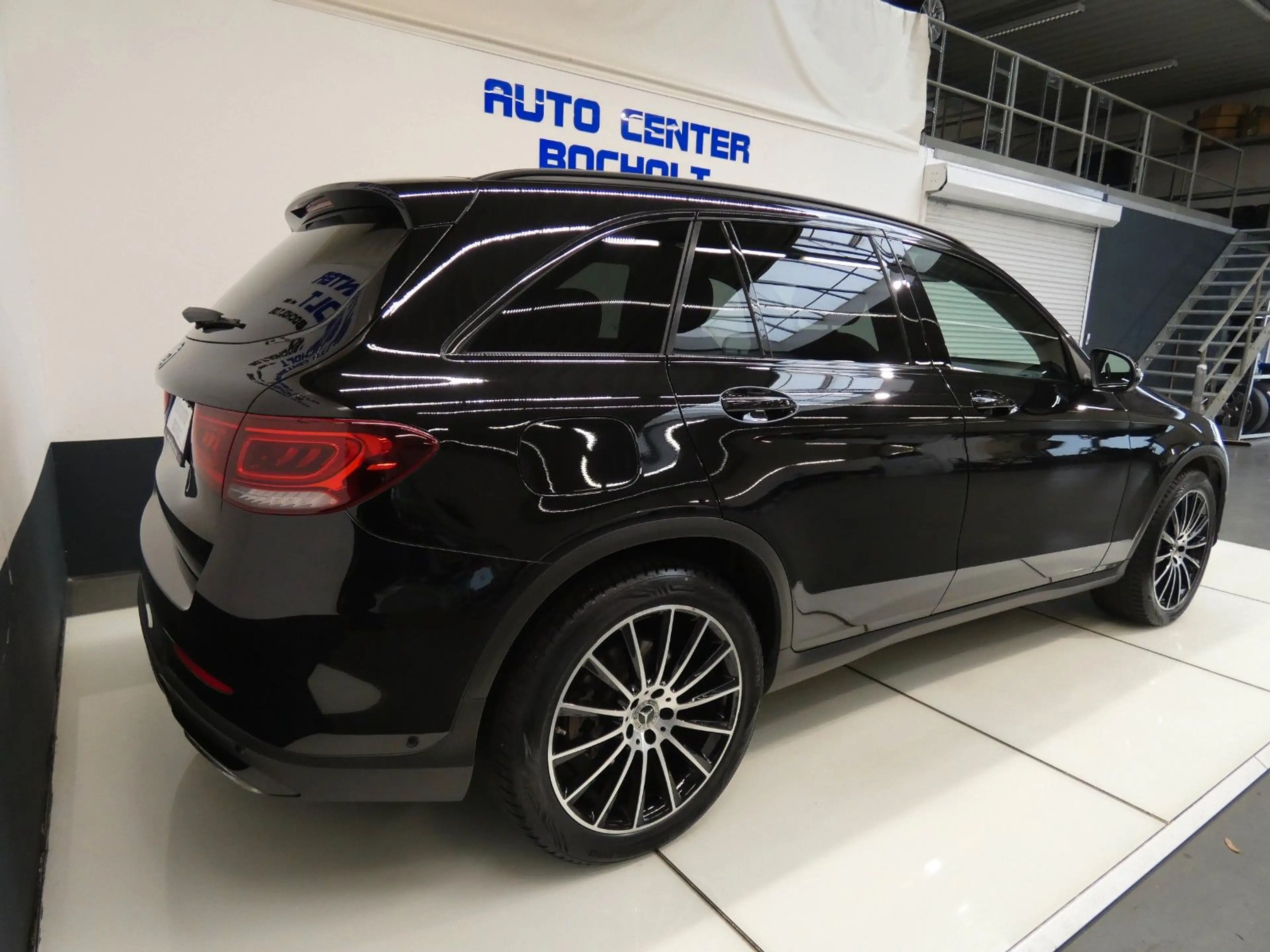 Mercedes-Benz GLC 200 4Matic 9G-Tronic AMG Line*Night-Paket — photo 10