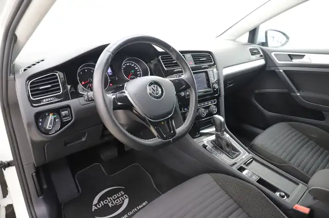 Volkswagen Golf view 13
