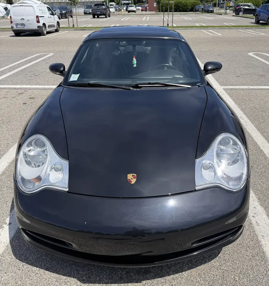 Porsche 996 911 Coupe 3.6 Carrera, foto 2