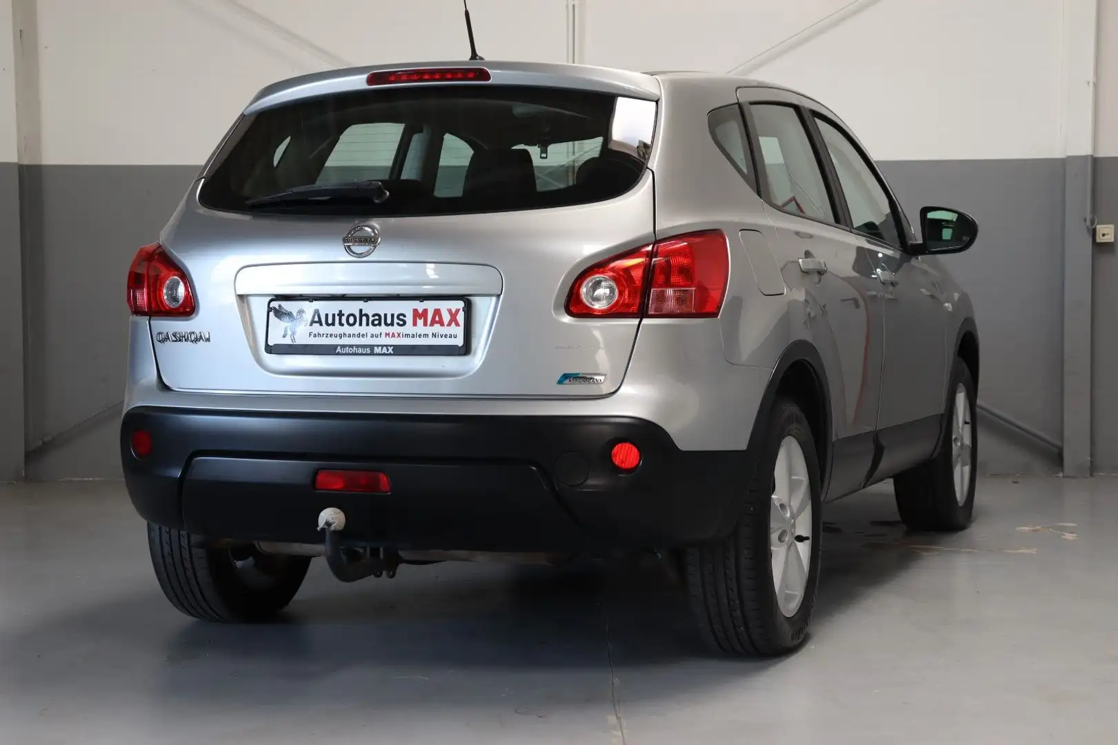 Nissan Qashqai Acenta 4X4~1.Hand~Automatik~AHK Silber - 2
