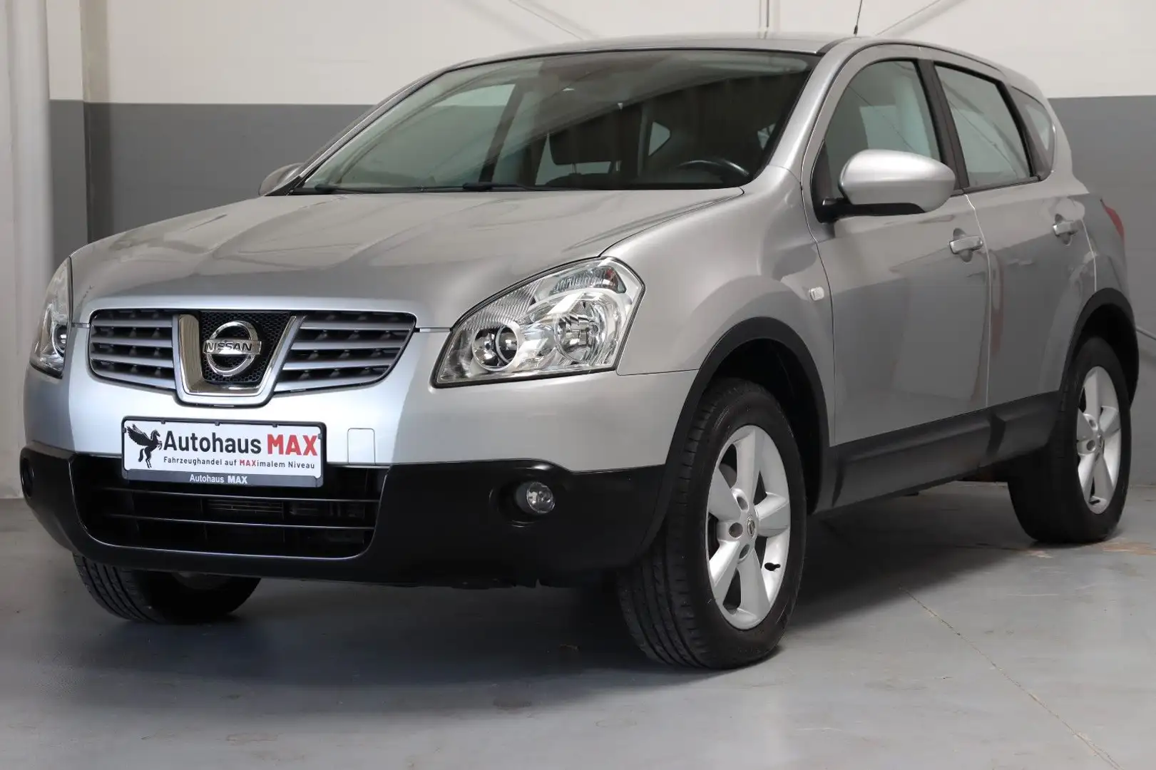 Nissan Qashqai Acenta 4X4~1.Hand~Automatik~AHK Silber - 1