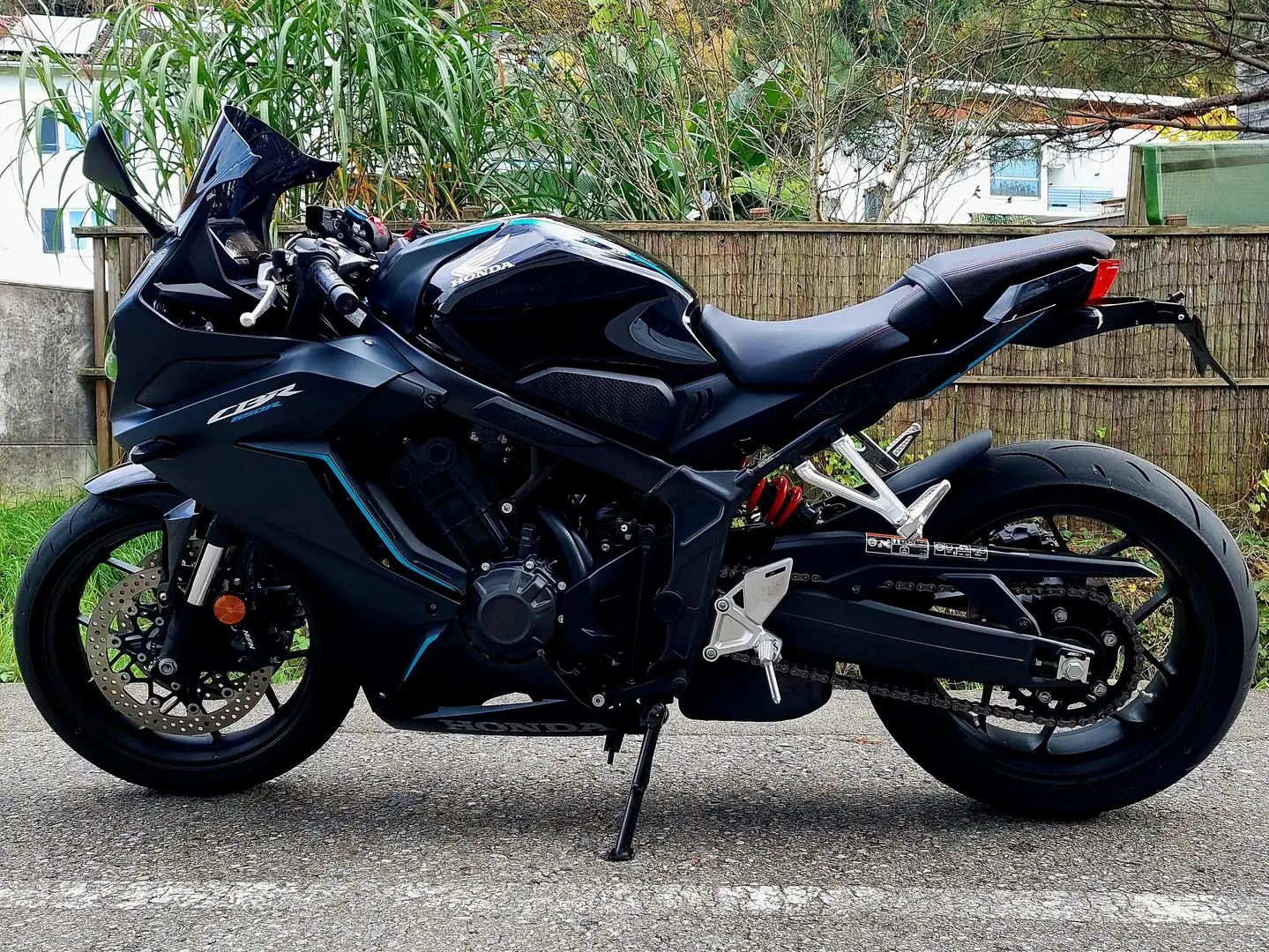 Honda CBR 650 Noir - 2