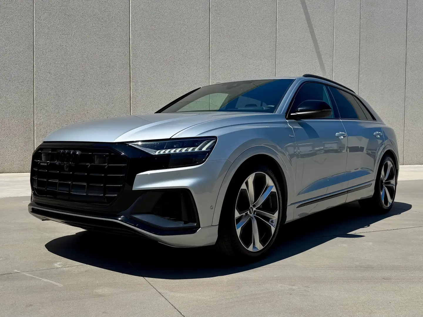 Audi Q8 Q8 50 TDI Black line plus quattro Black line plus Plateado - 1