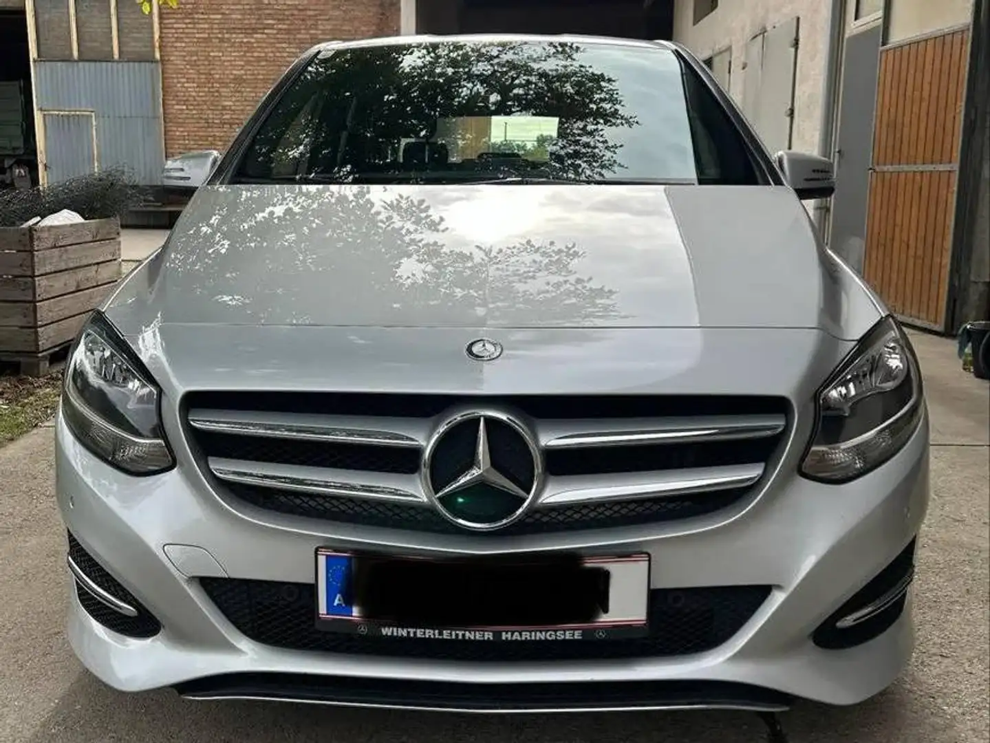 Mercedes-Benz B 220 B 220 d 4MATIC Aut. Silber - 2