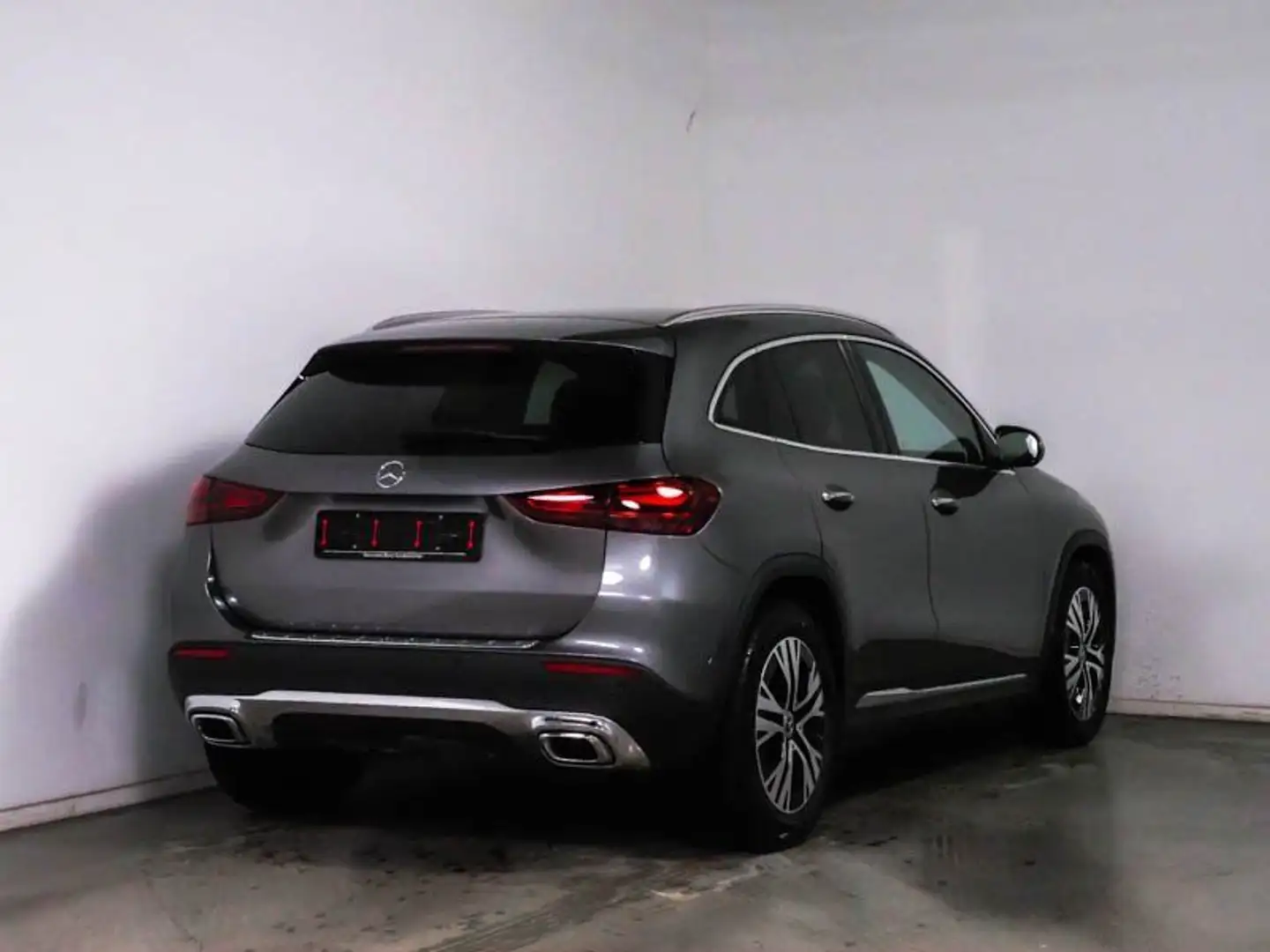 Mercedes-Benz GLA 200 Edition Progressive AHK/Winter/Kamera Grau - 2