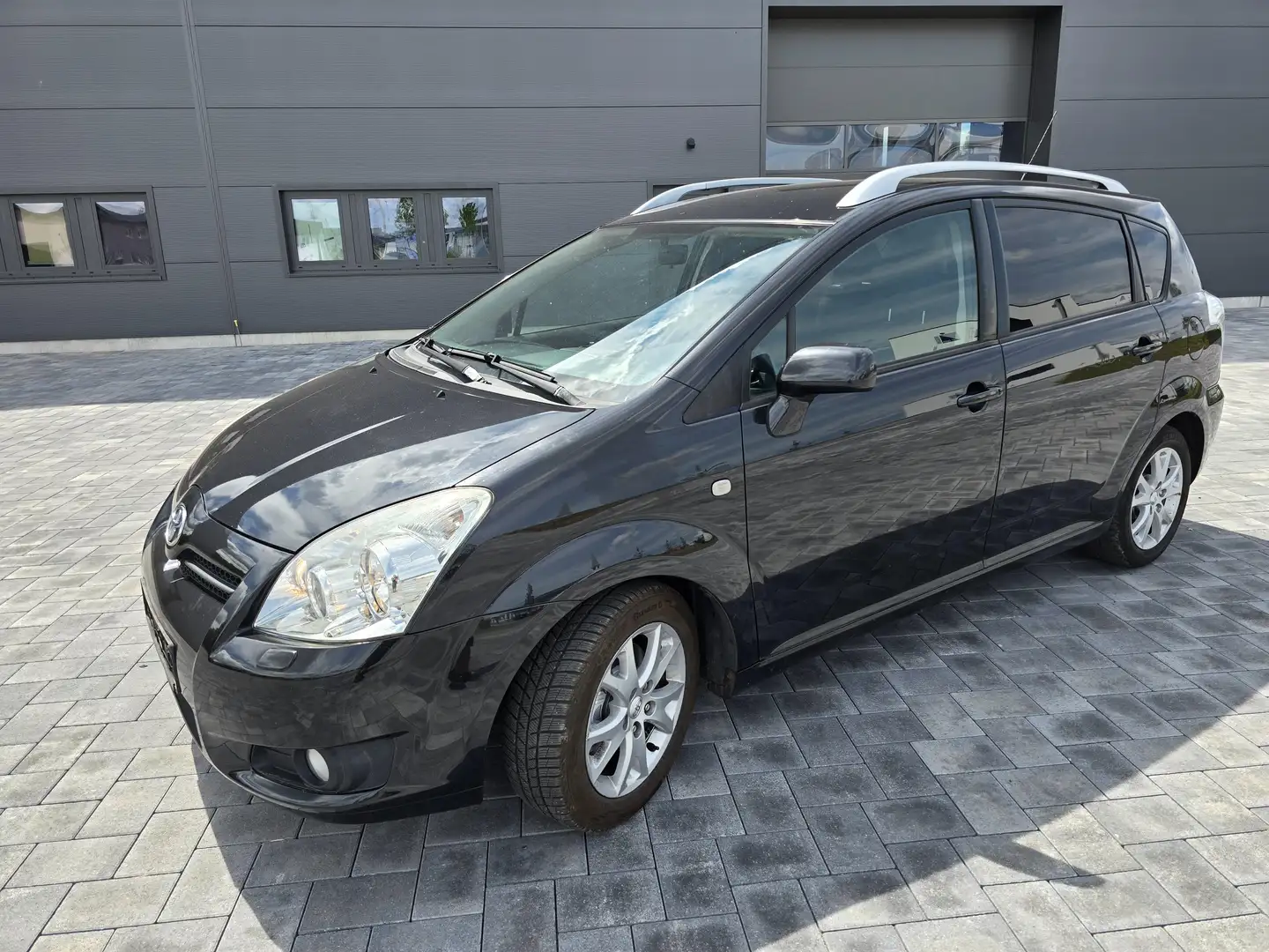 Toyota Corolla Verso 1.8 Luna Schwarz - 1