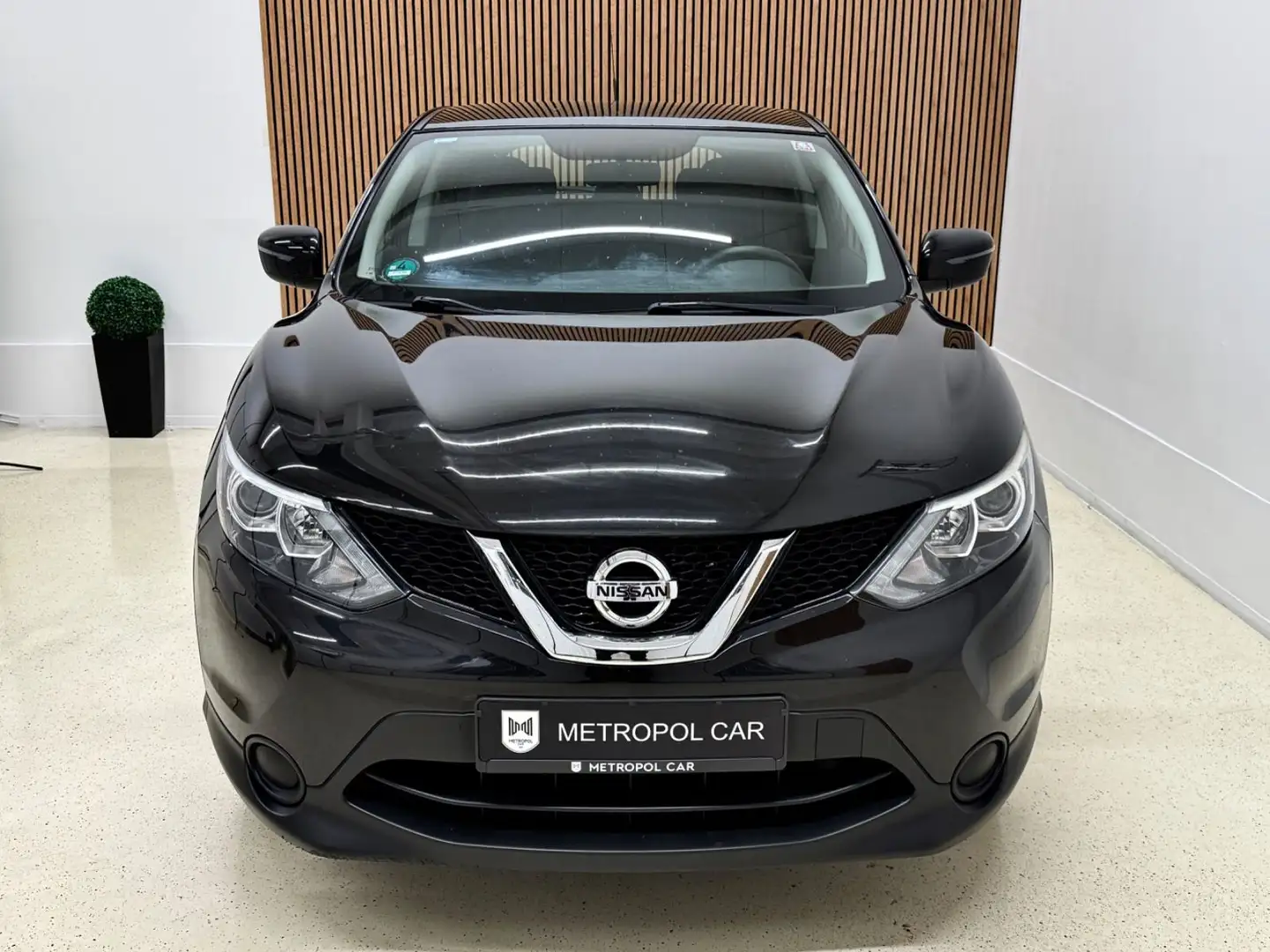 Nissan Qashqai Visia 1.2 AHK/TEMP/ZV+GARANTIE+TÜV NEU Černá - 2