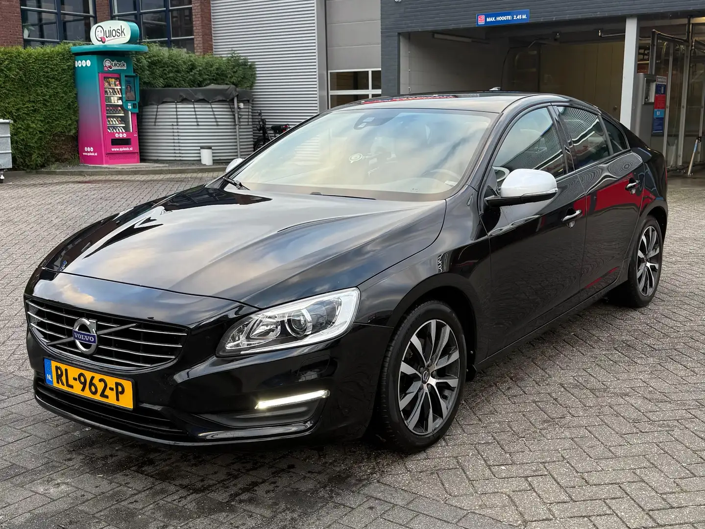 Volvo S60 S60 2.0 D2 Polar+ Dyn. Zwart - 1
