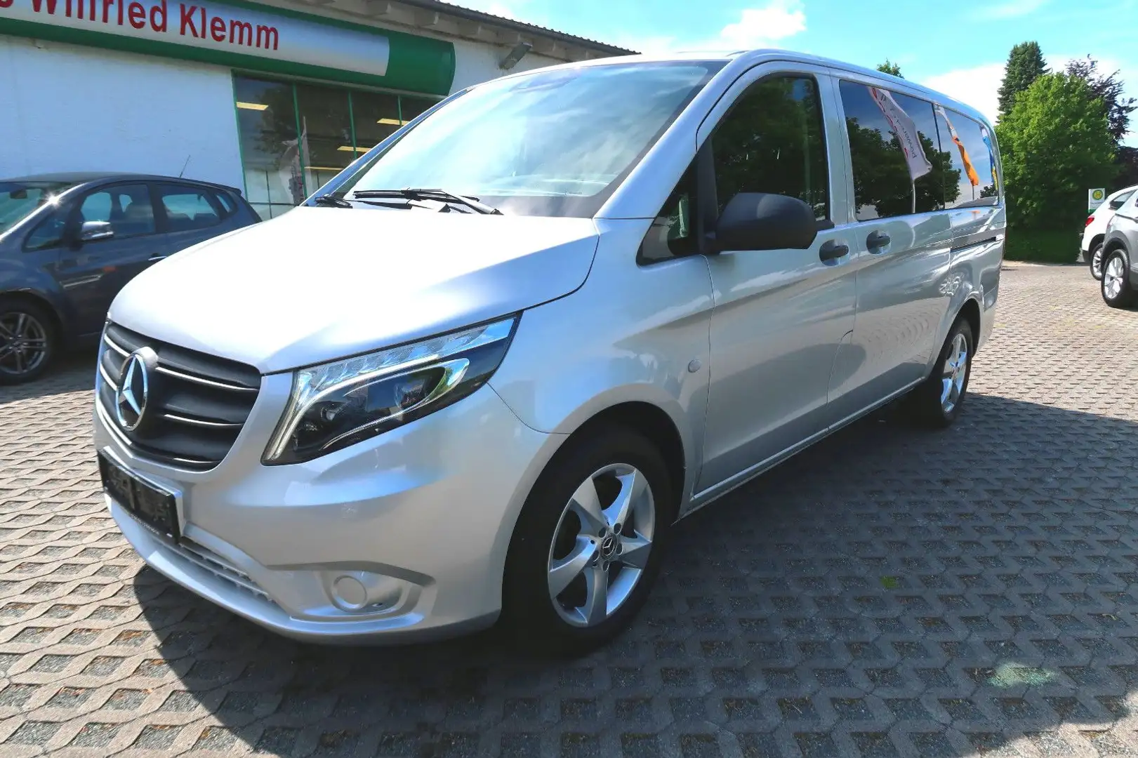 Mercedes-Benz Vito Kasten119CDILg"Navi"Leder"LED"Sitzh"Klima1Hd Zilver - 2